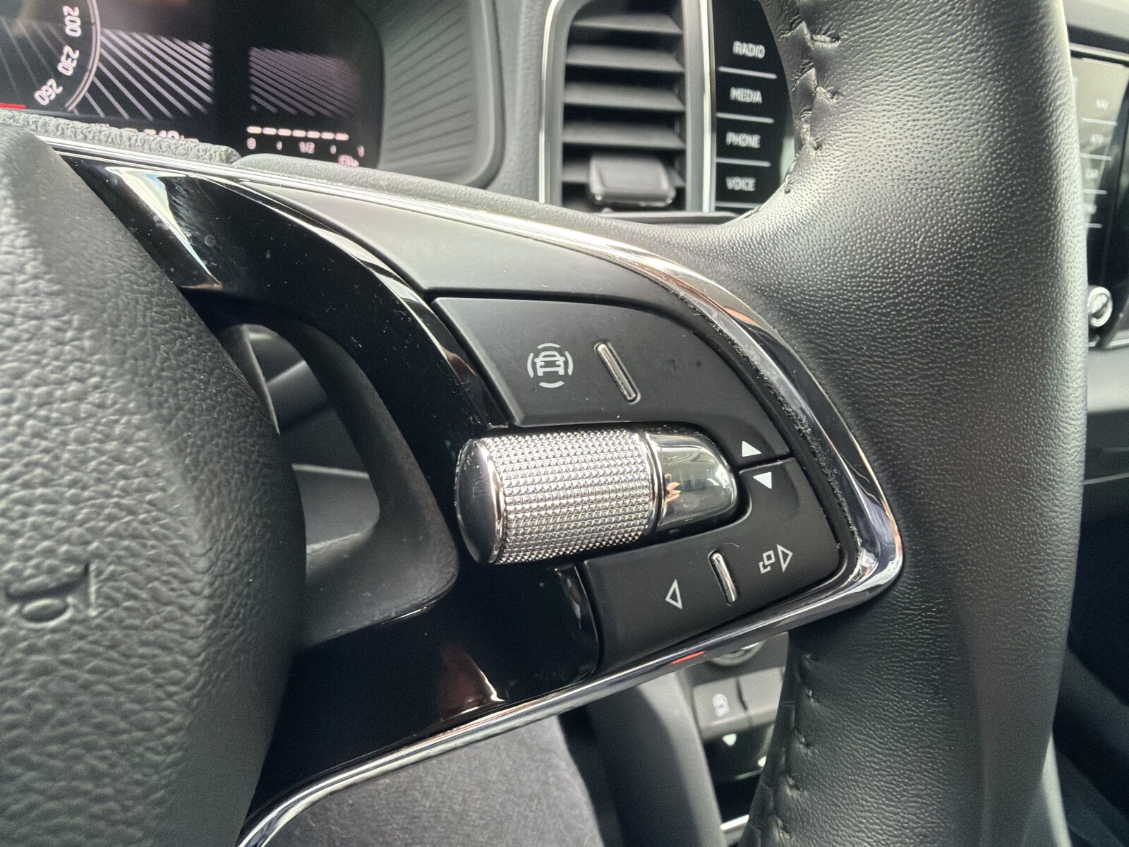 Škoda Karoq - zdjęcie 19