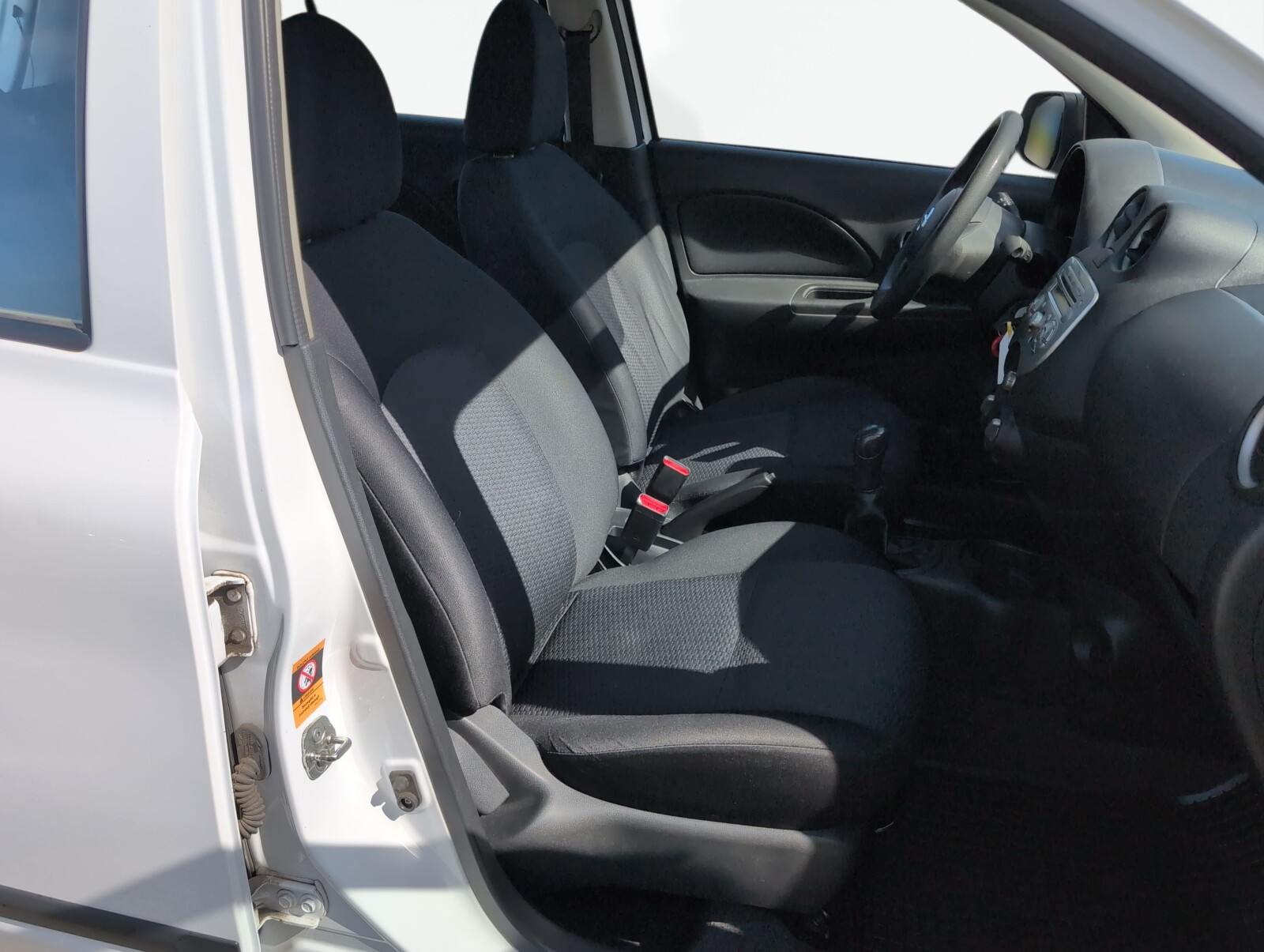 Nissan Micra - zdjęcie 13