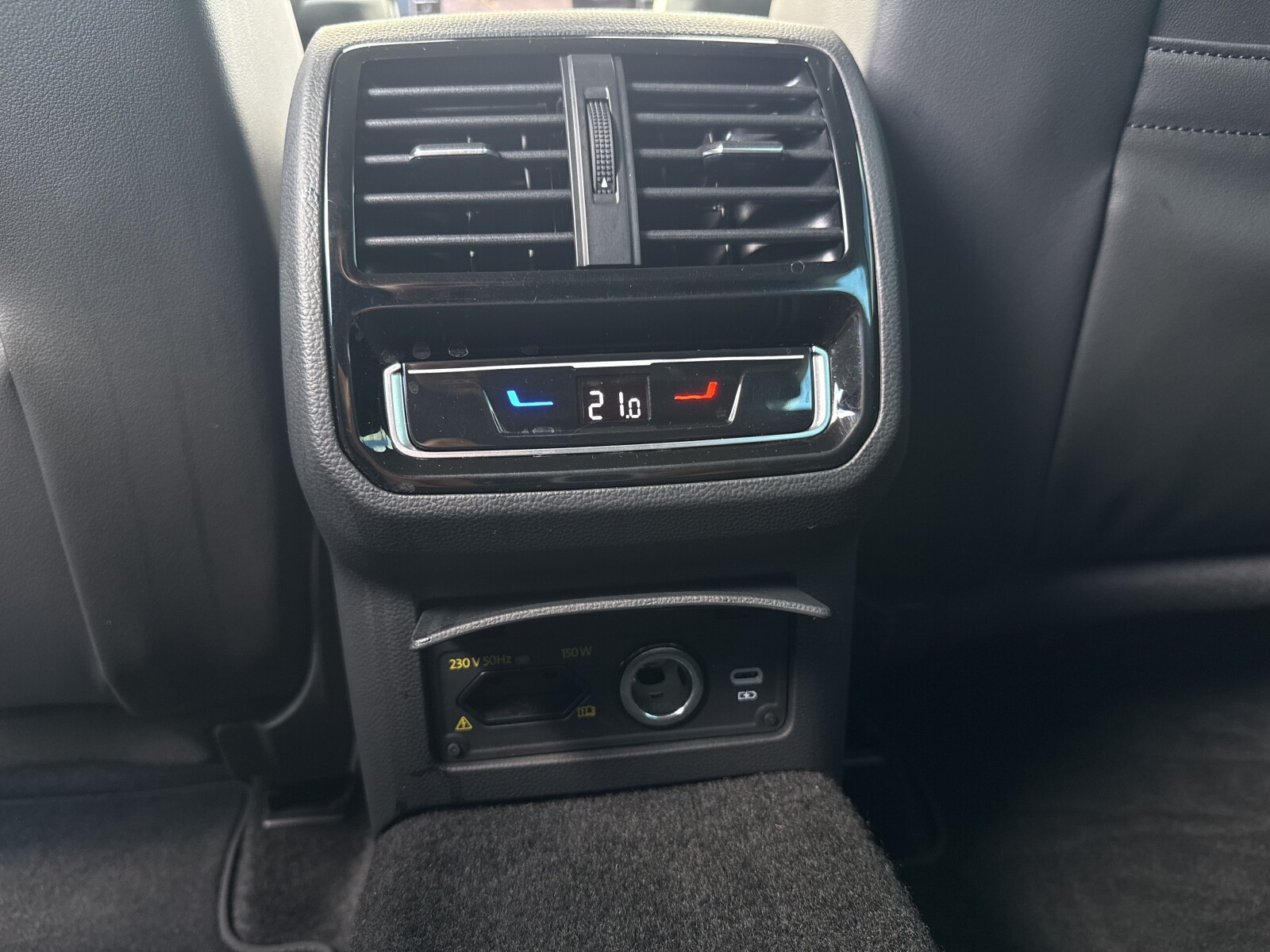 Volkswagen Passat Variant - zdjęcie 33