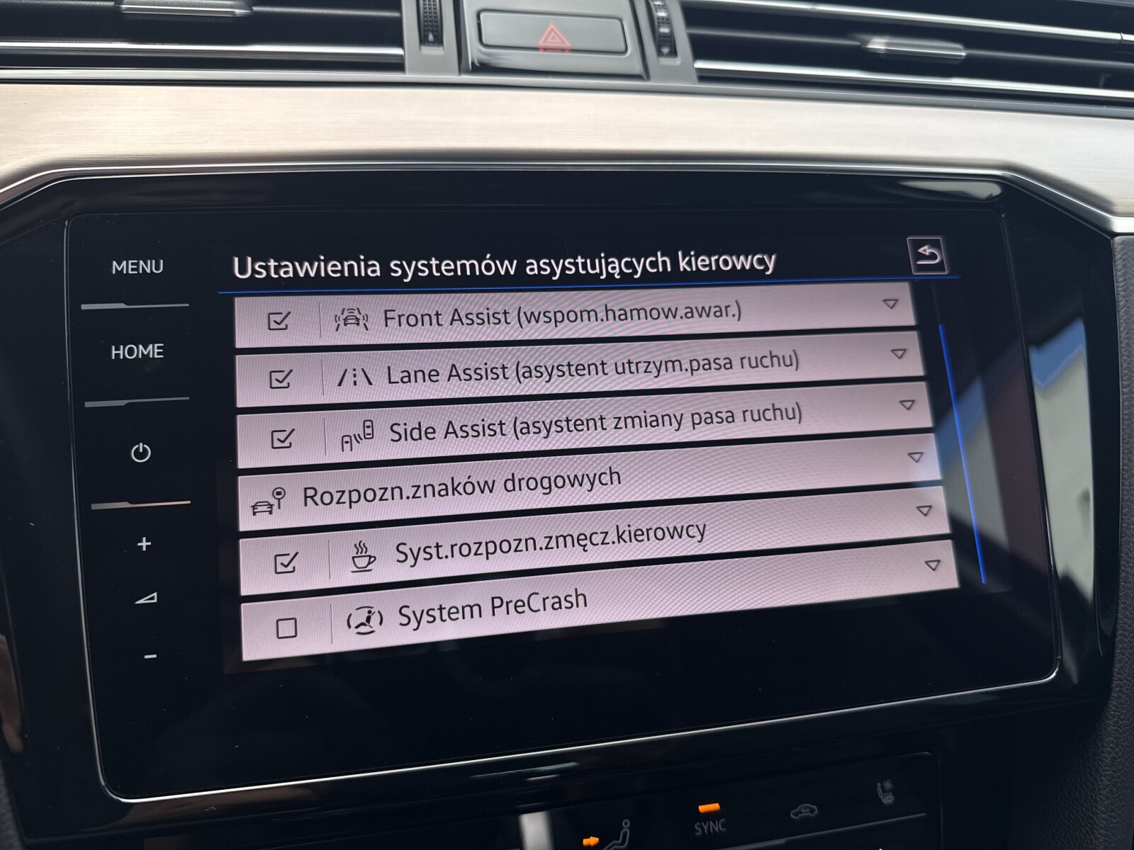 Volkswagen Passat Variant - zdjęcie 30