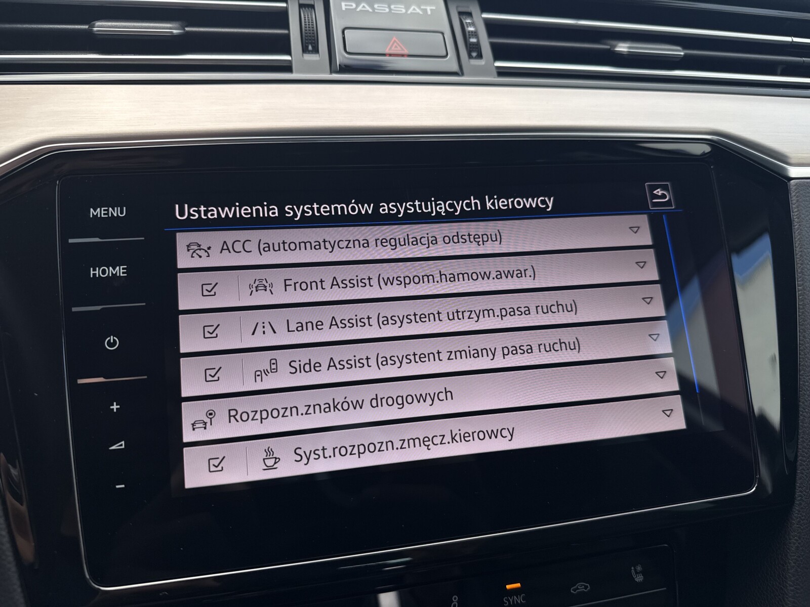 Volkswagen Passat Variant - zdjęcie 29