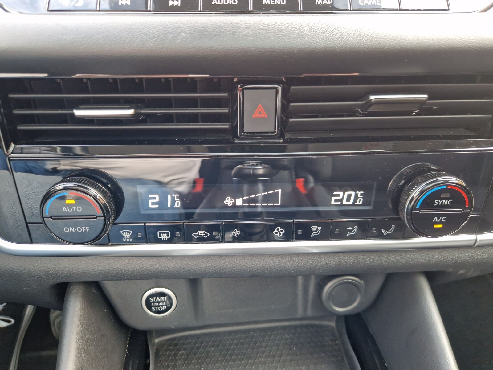 Nissan Qashqai - zdjęcie 21