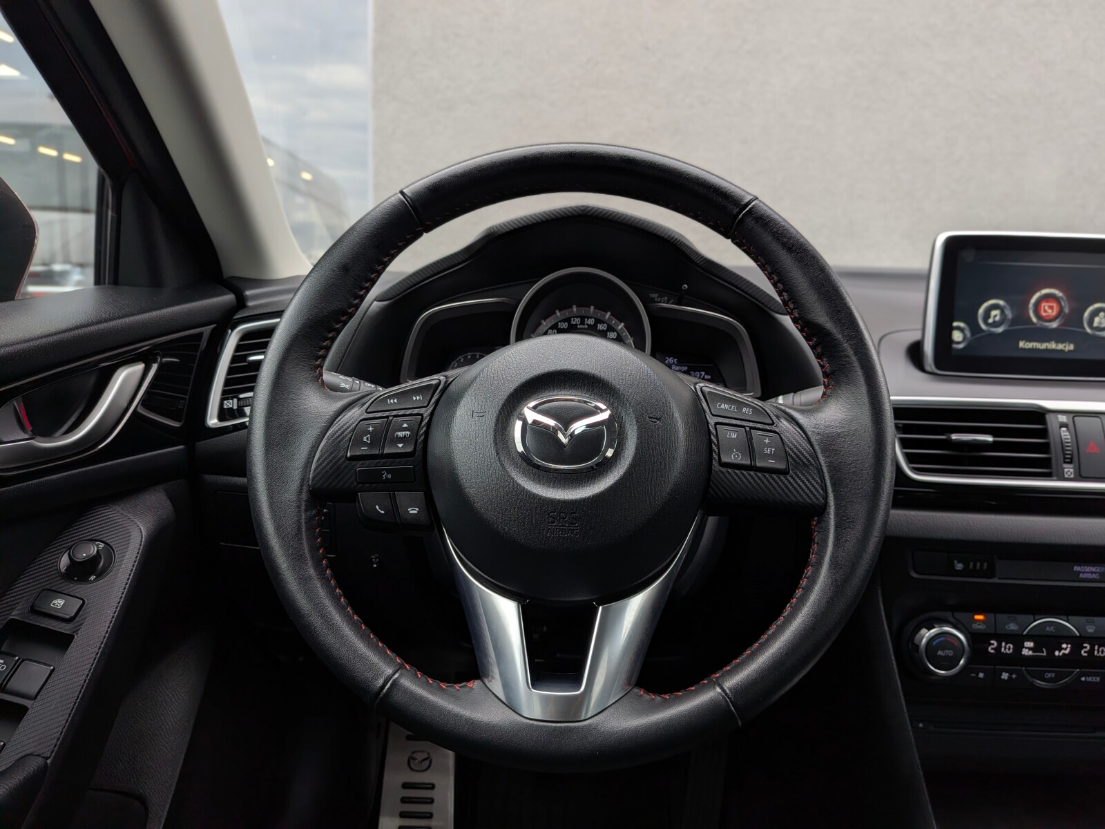 Mazda 3 - zdjęcie 18