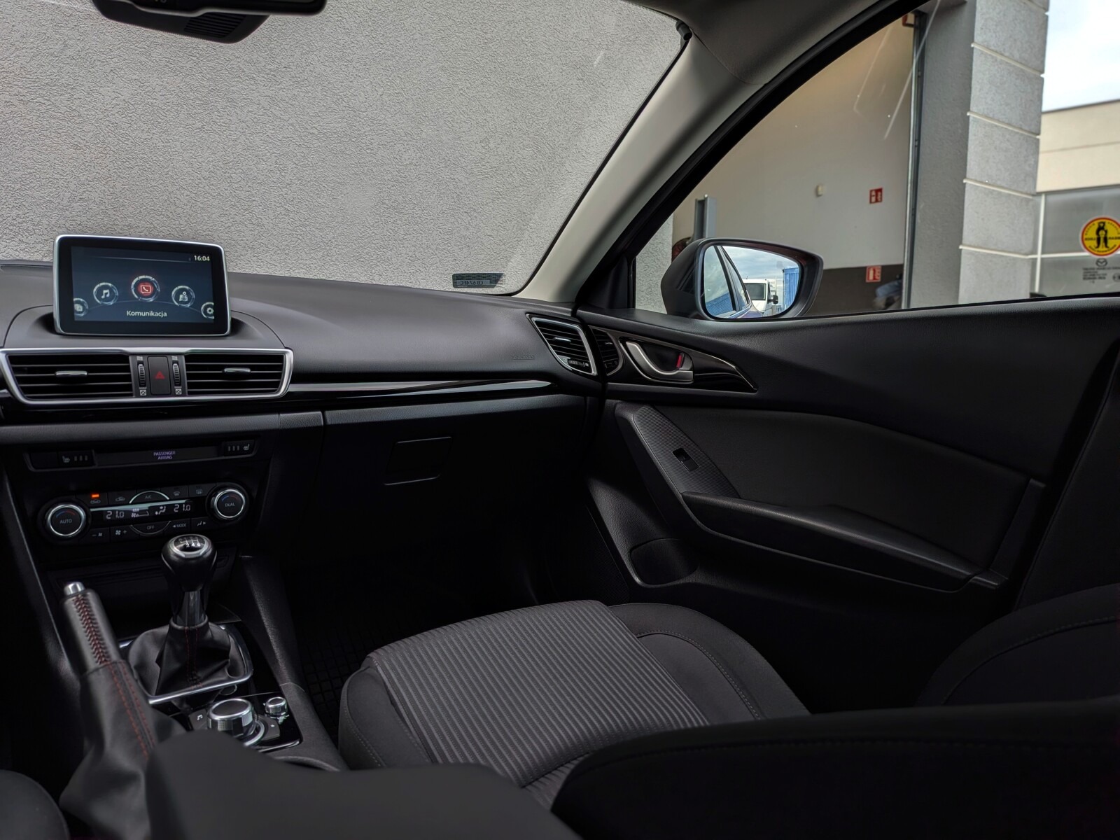 Mazda 3 - zdjęcie 14