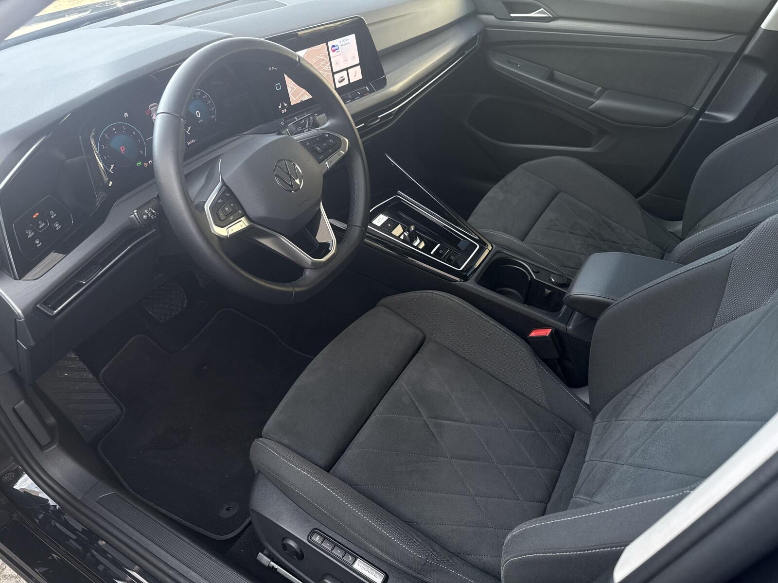 Volkswagen Golf - zdjęcie 11