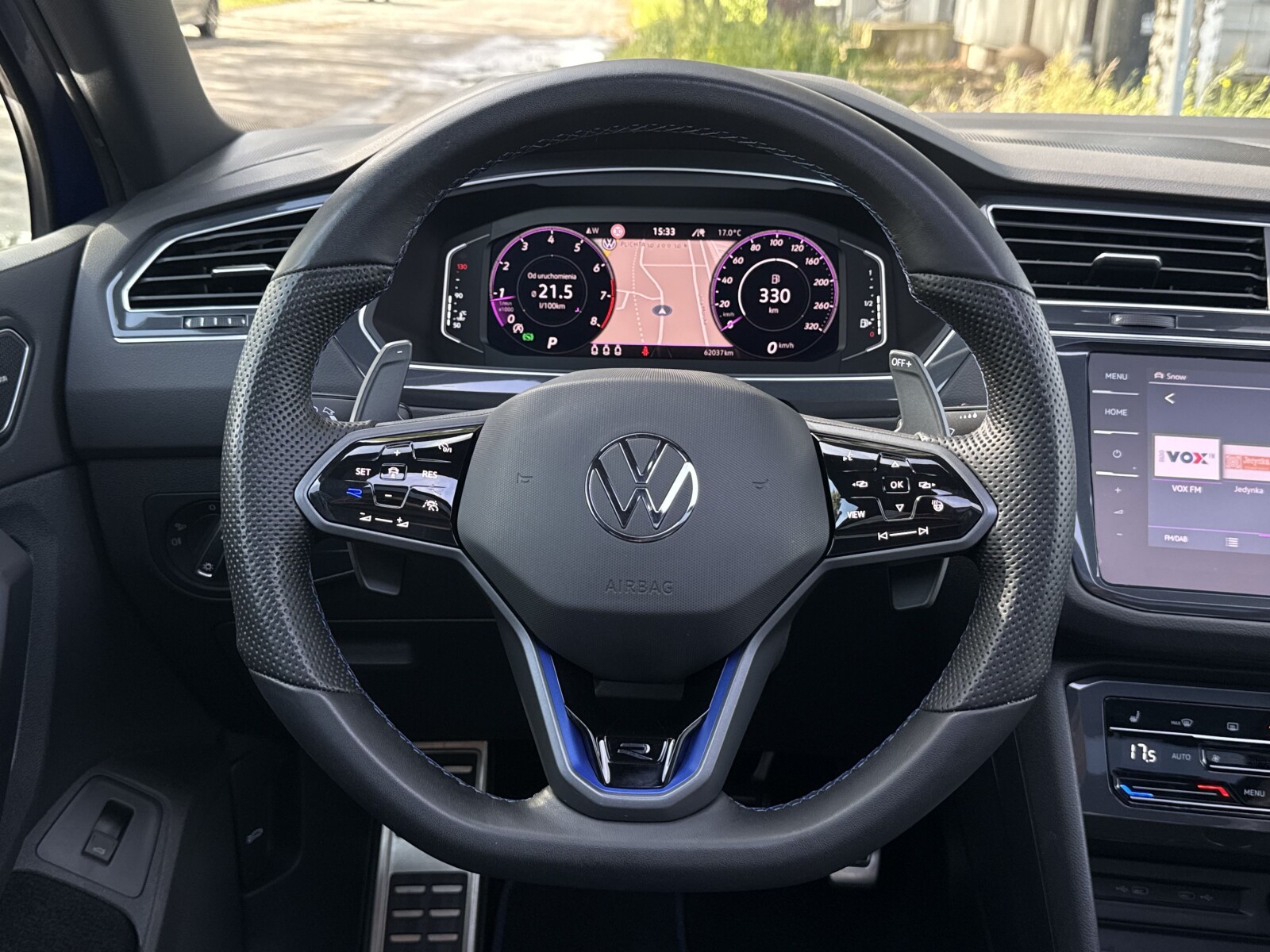 Volkswagen Tiguan - zdjęcie 12