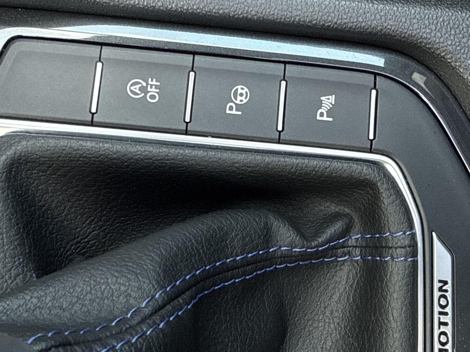 Volkswagen Tiguan - zdjęcie 18