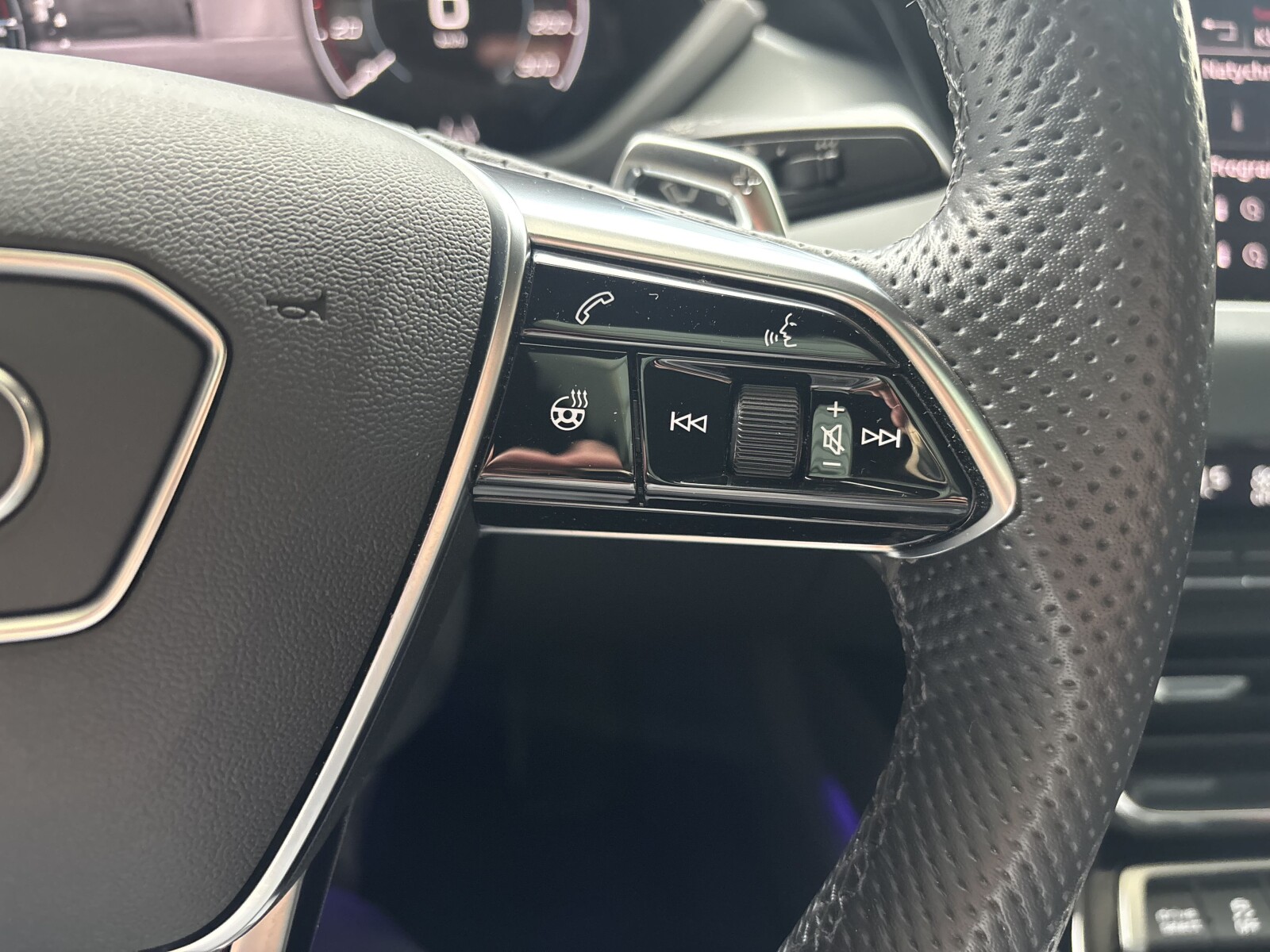 Audi e-tron GT - zdjęcie 13
