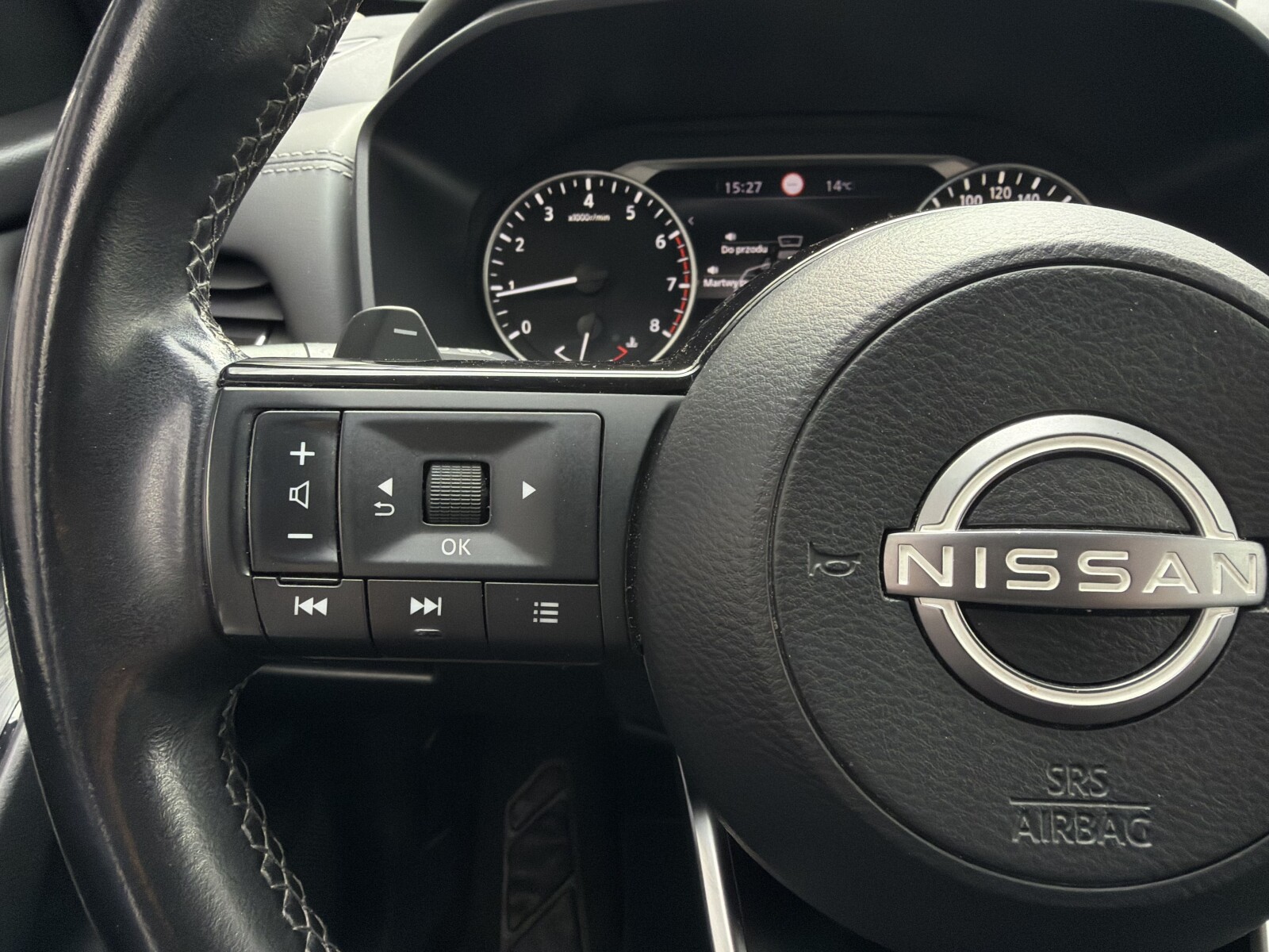 Nissan Qashqai - zdjęcie 14