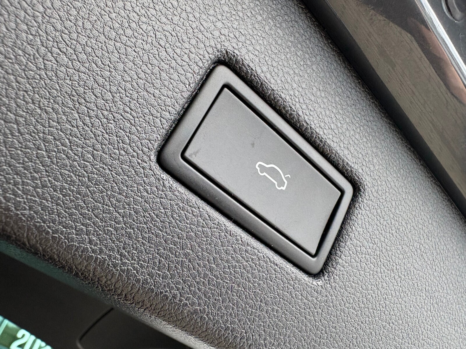 Volkswagen Tiguan - zdjęcie 19