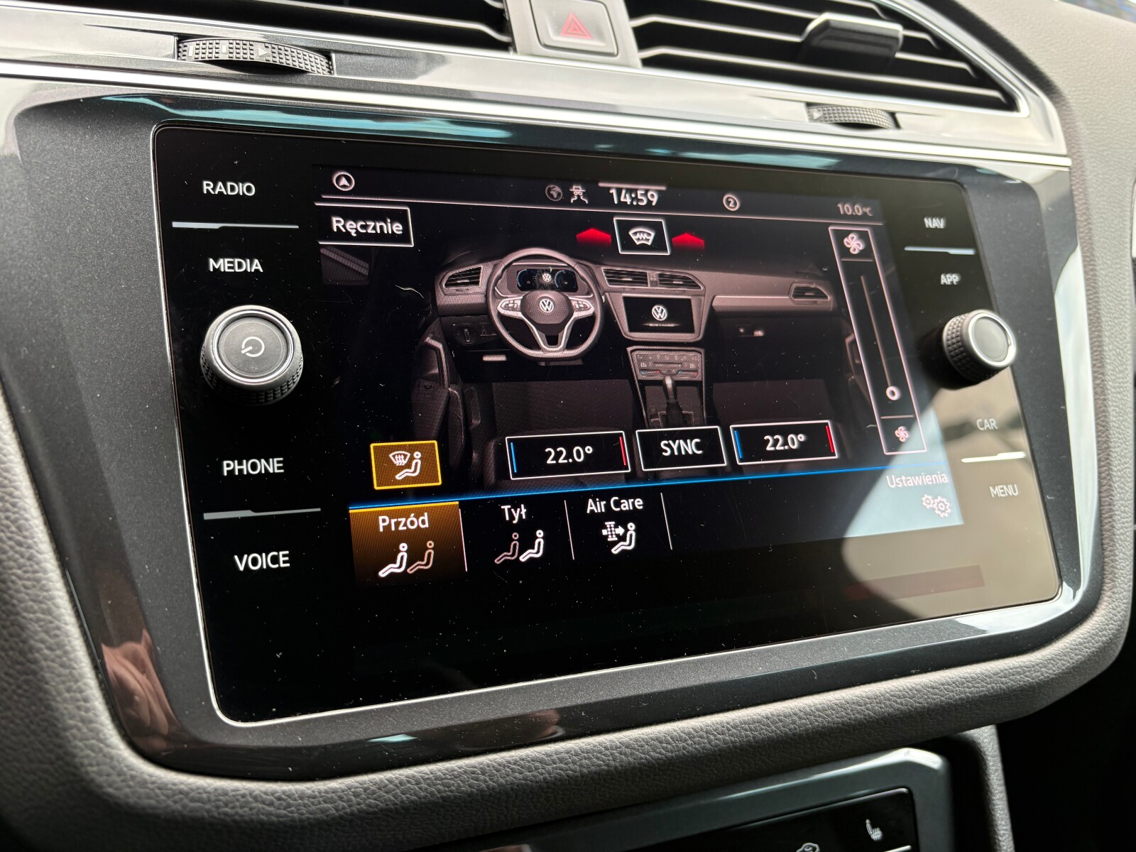 Volkswagen Tiguan - zdjęcie 34
