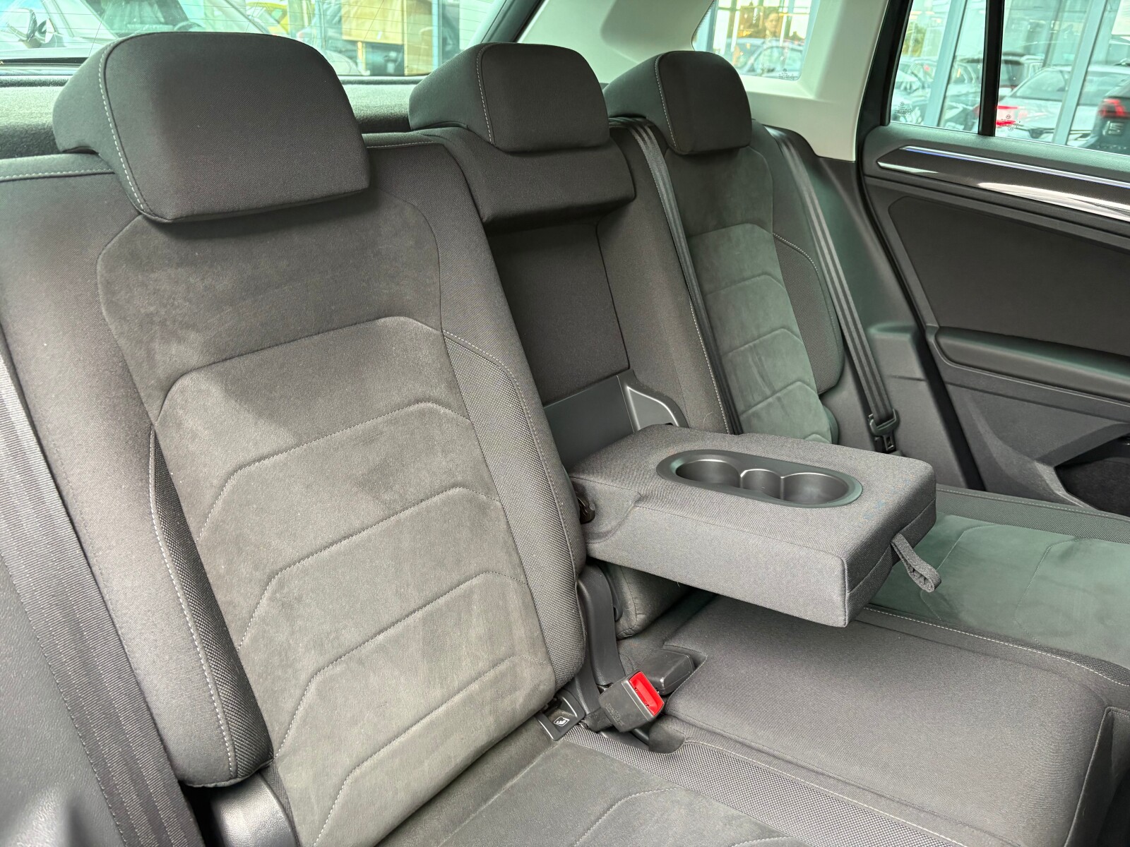 Volkswagen Tiguan - zdjęcie 15