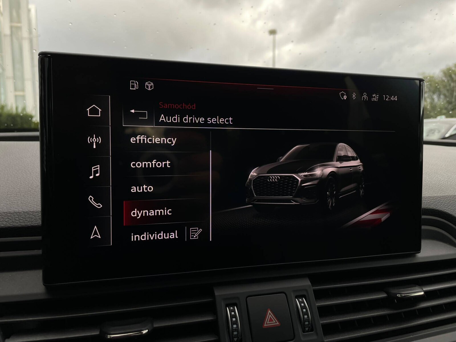 Audi Q5 Sportback - zdjęcie 29
