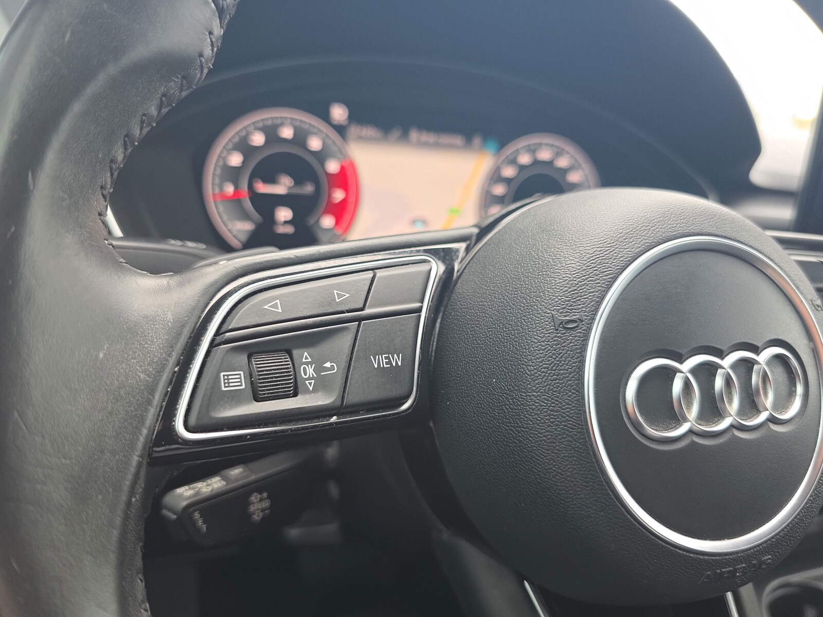 Audi A4 Avant - zdjęcie 14