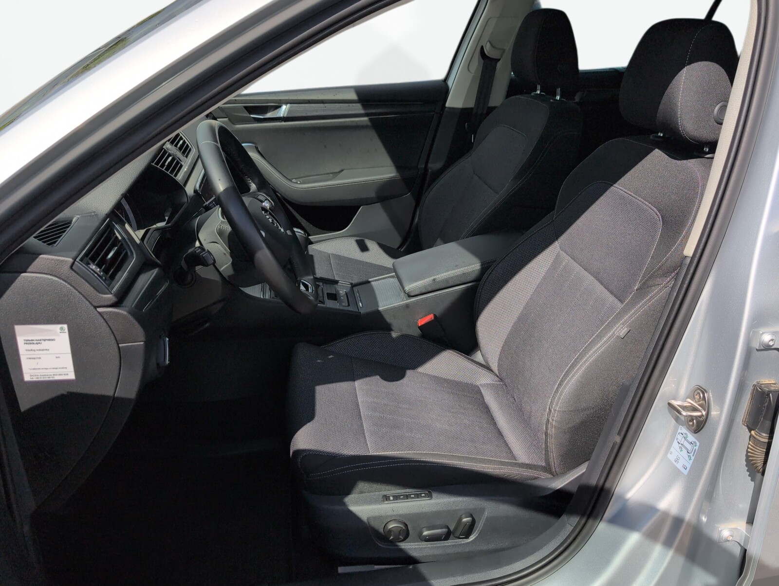 Škoda Superb - zdjęcie 20