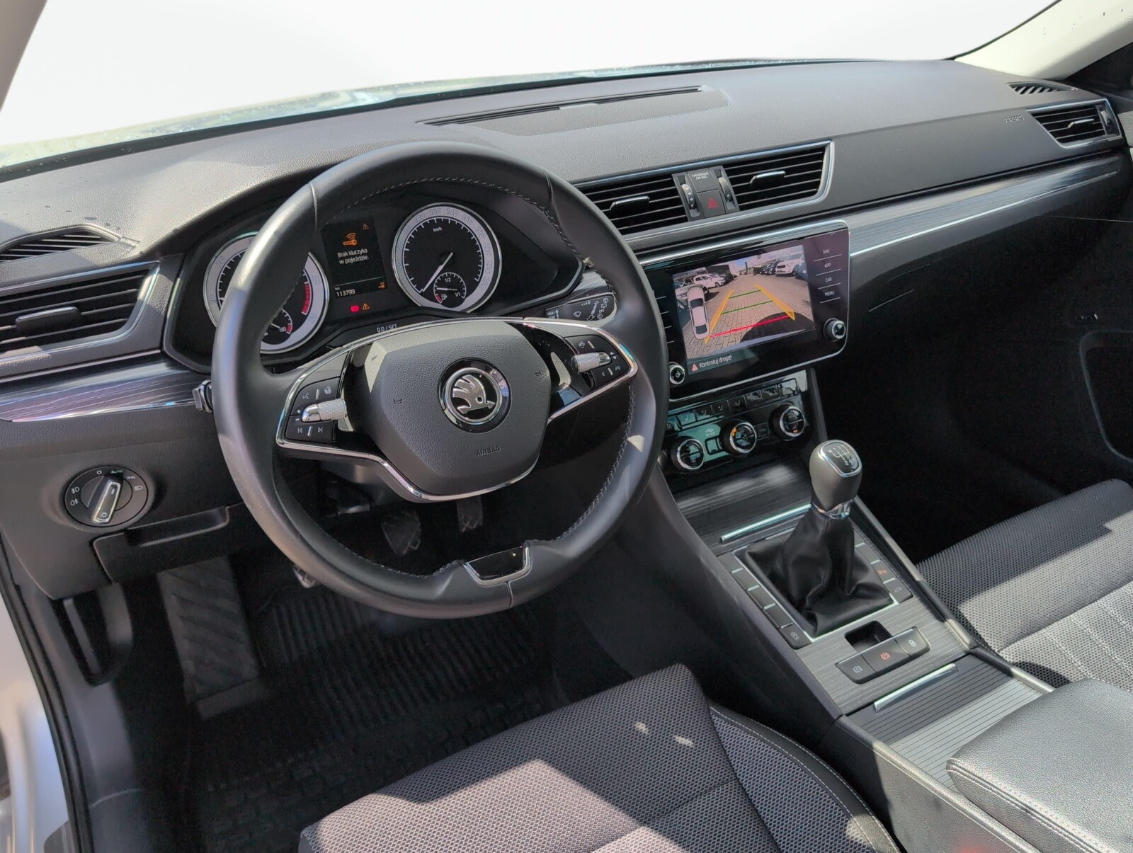 Škoda Superb - zdjęcie 21
