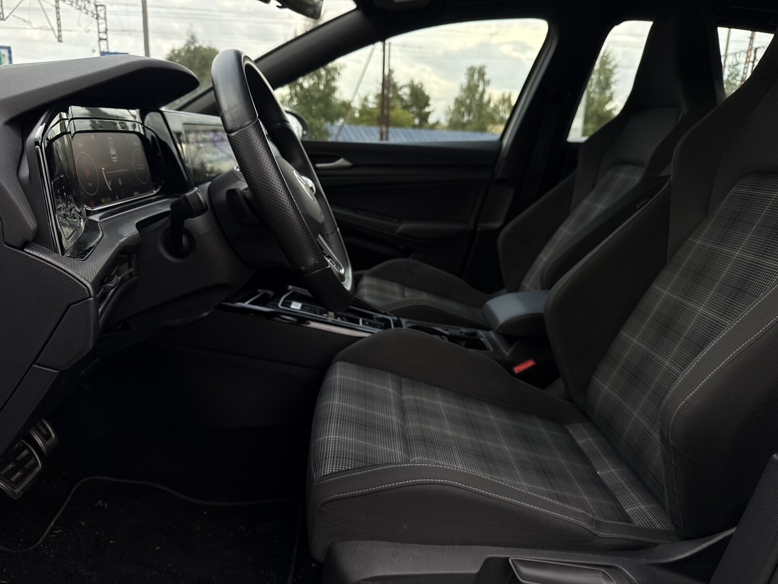 Volkswagen Golf - zdjęcie 10
