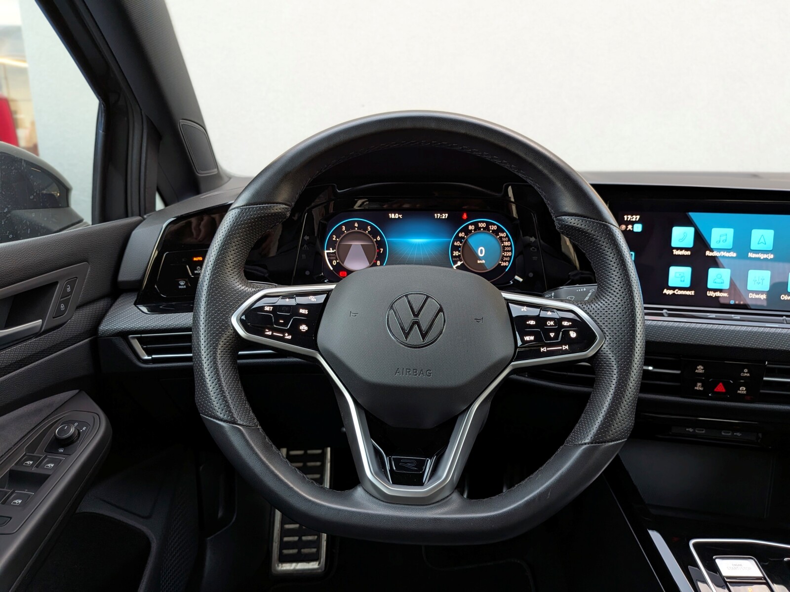 Volkswagen Golf - zdjęcie 18