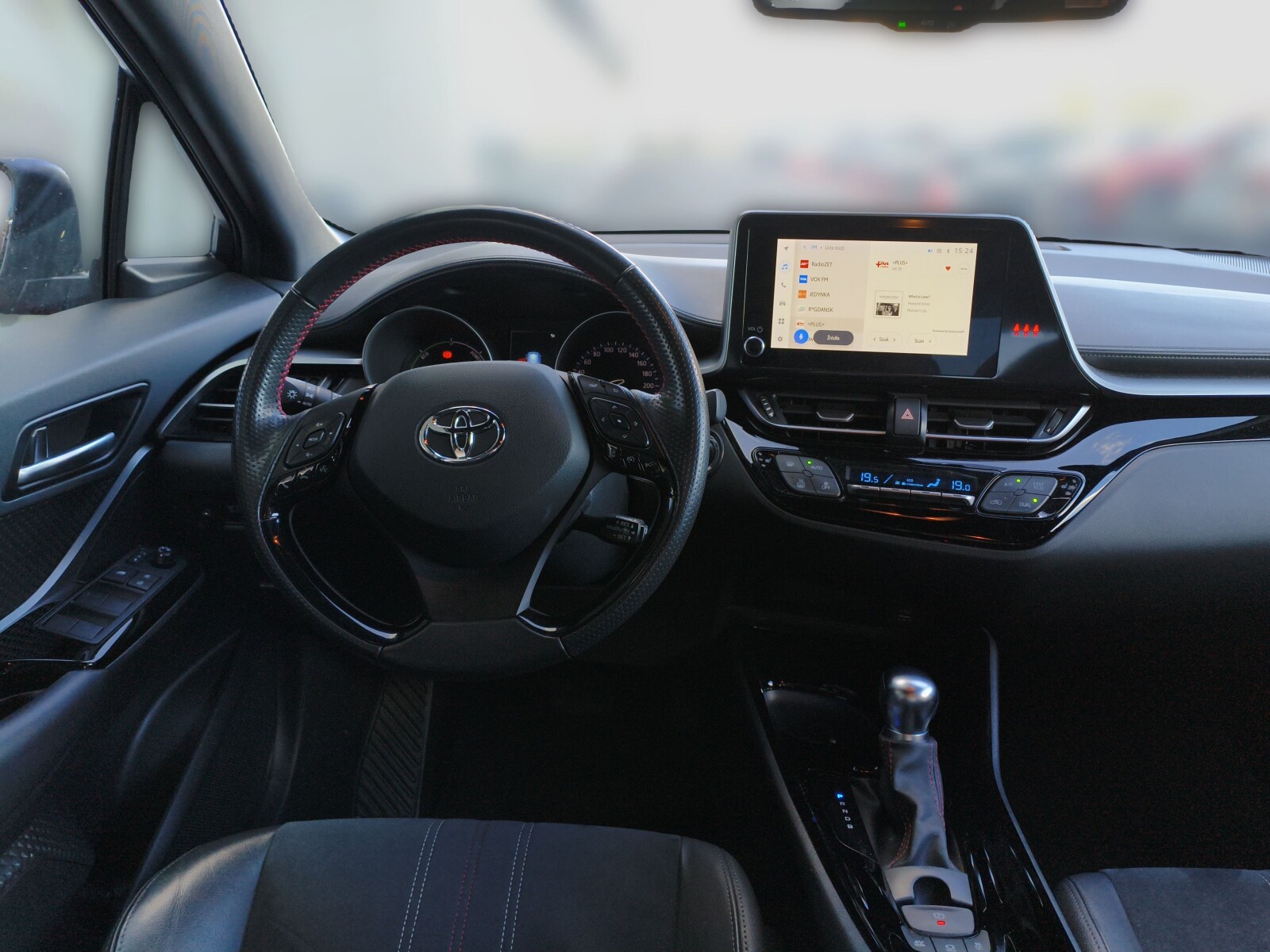 Toyota C-HR - zdjęcie 15