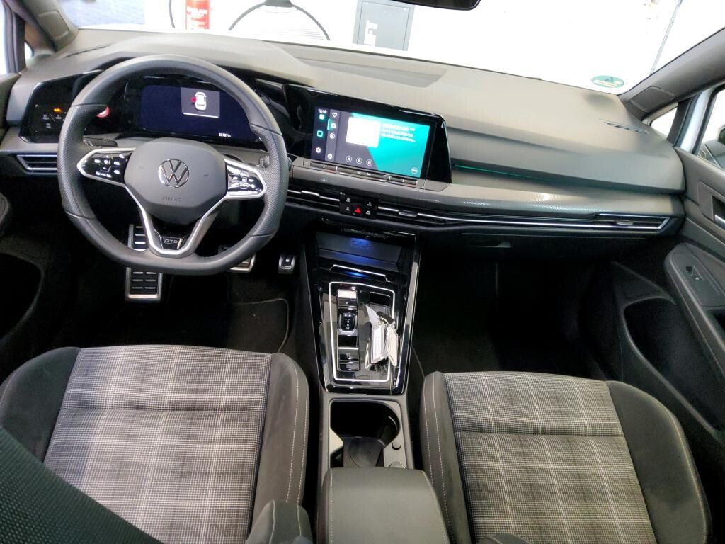 Volkswagen Golf - zdjęcie 7