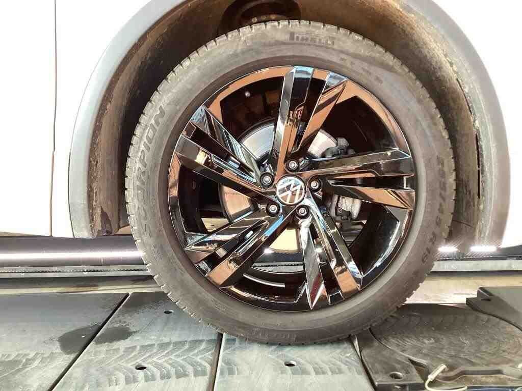 Volkswagen Tiguan - zdjęcie 5