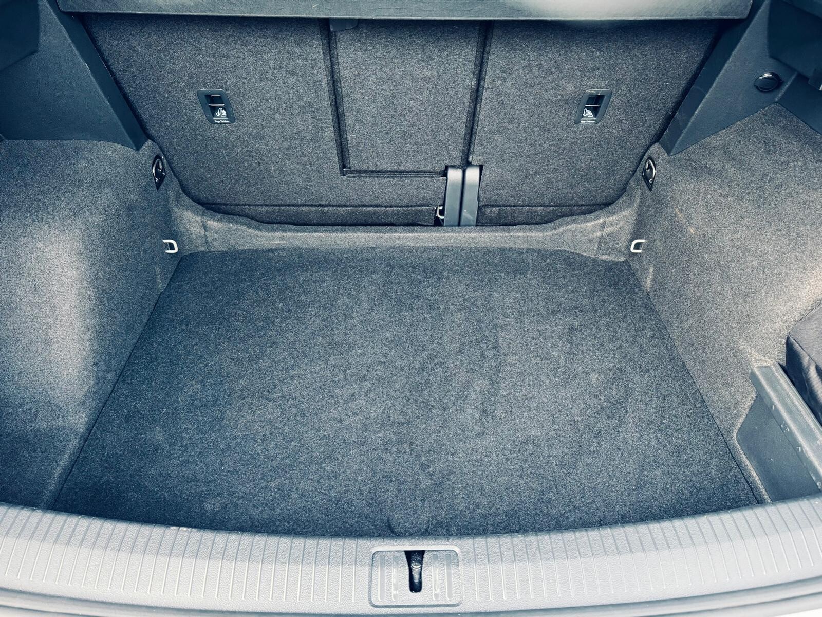 Volkswagen Tiguan - zdjęcie 9