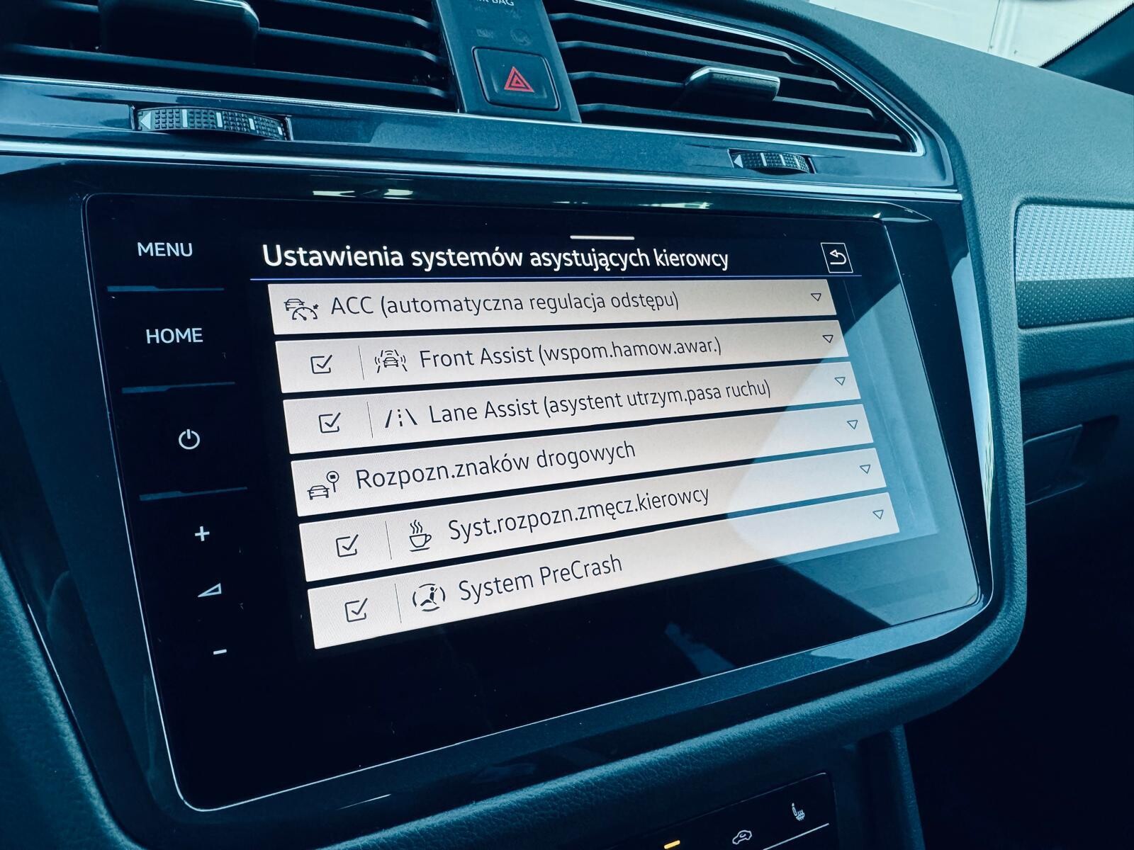 Volkswagen Tiguan - zdjęcie 29
