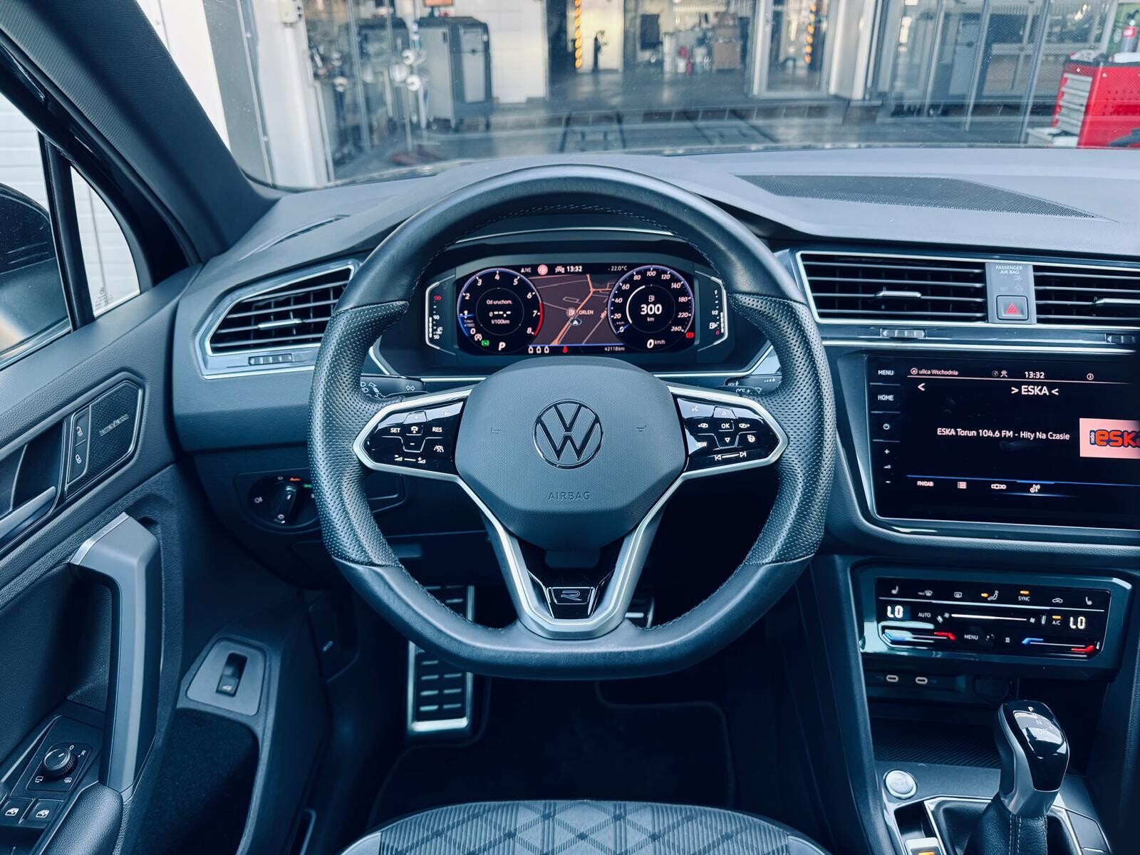 Volkswagen Tiguan - zdjęcie 21