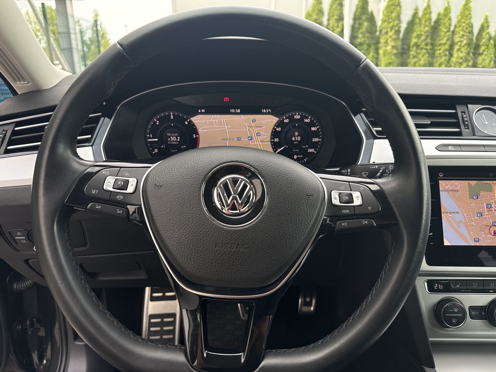 Volkswagen Passat Variant - zdjęcie 13