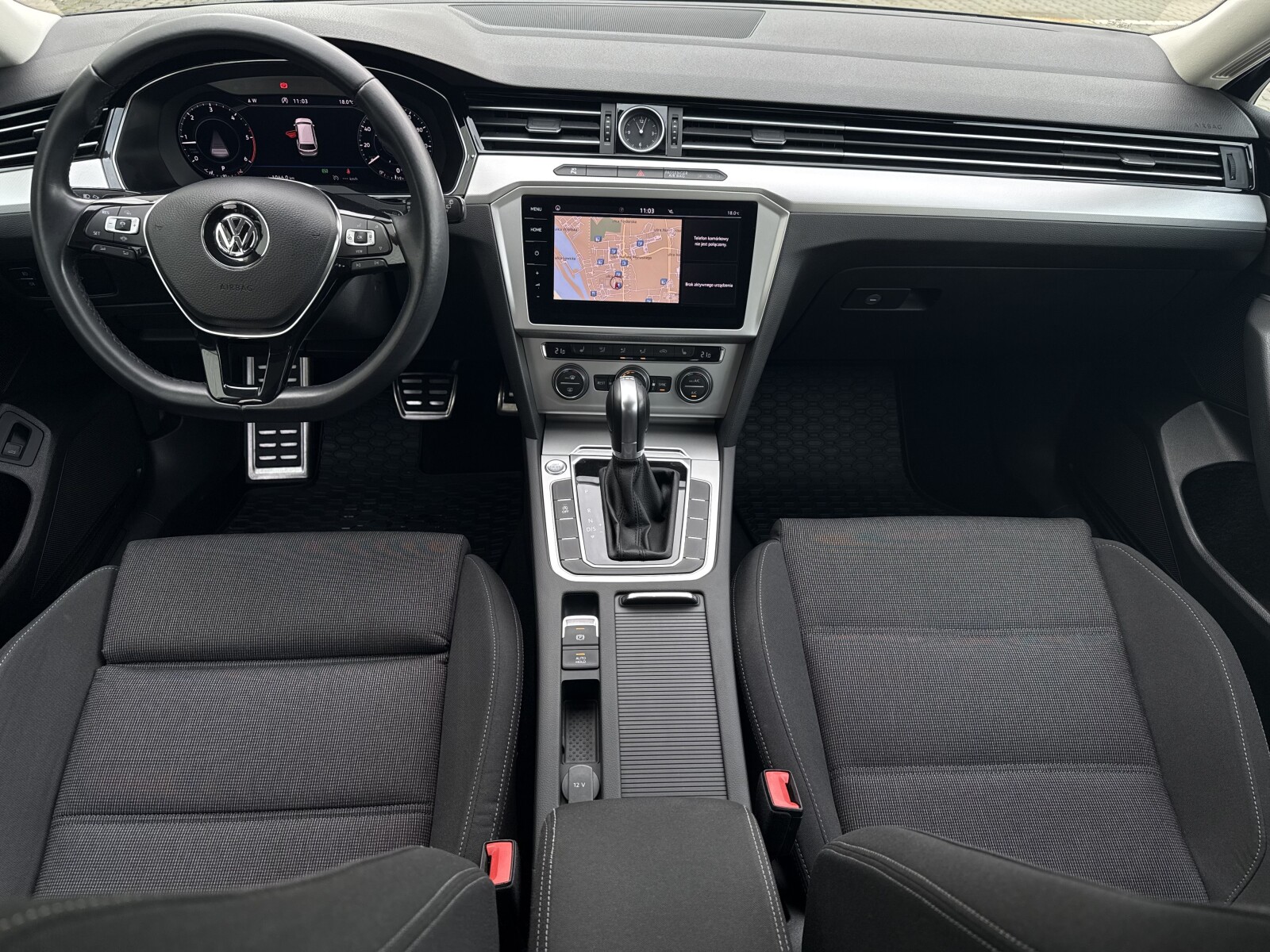 Volkswagen Passat Variant - zdjęcie 12