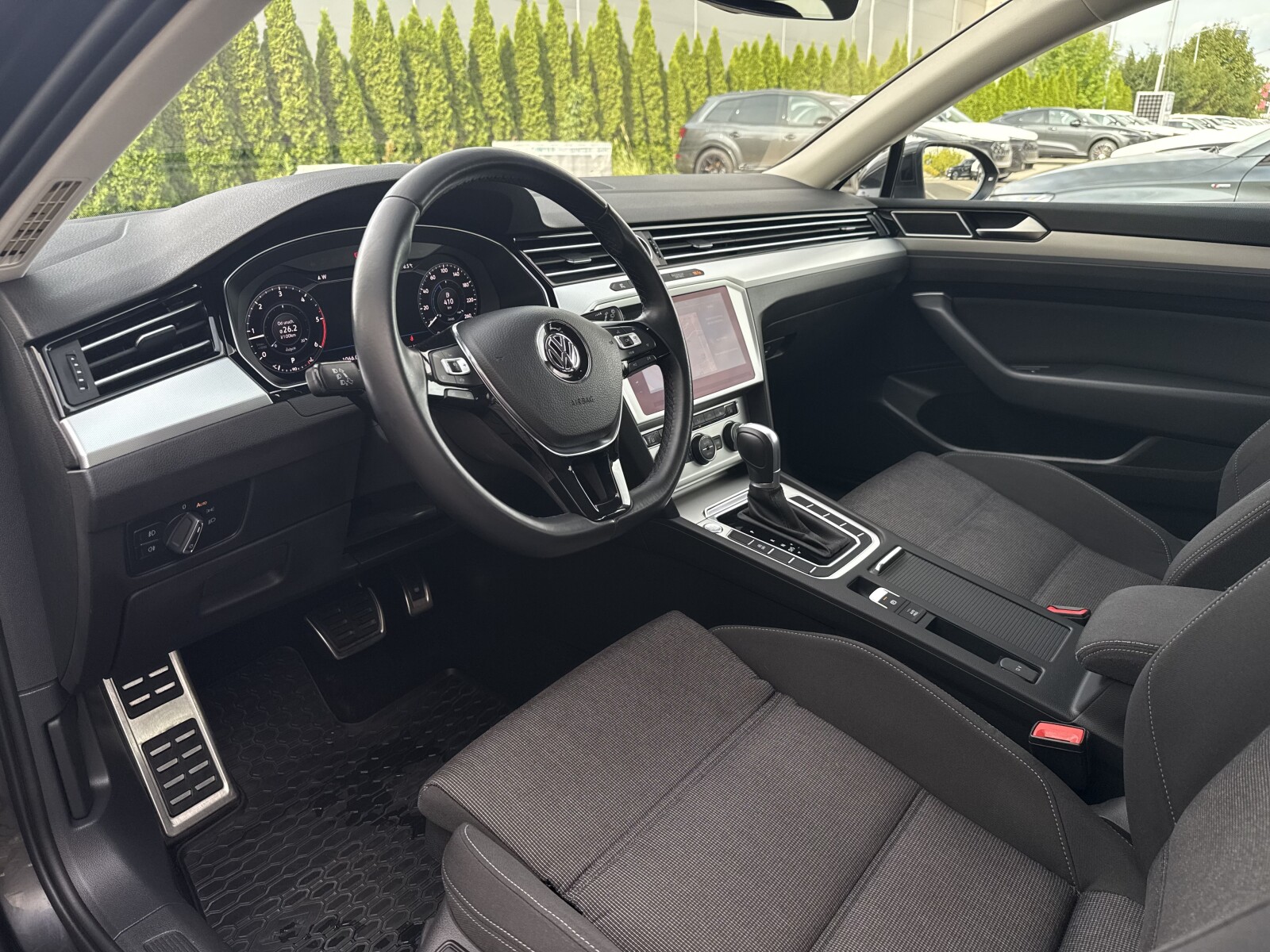 Volkswagen Passat Variant - zdjęcie 11