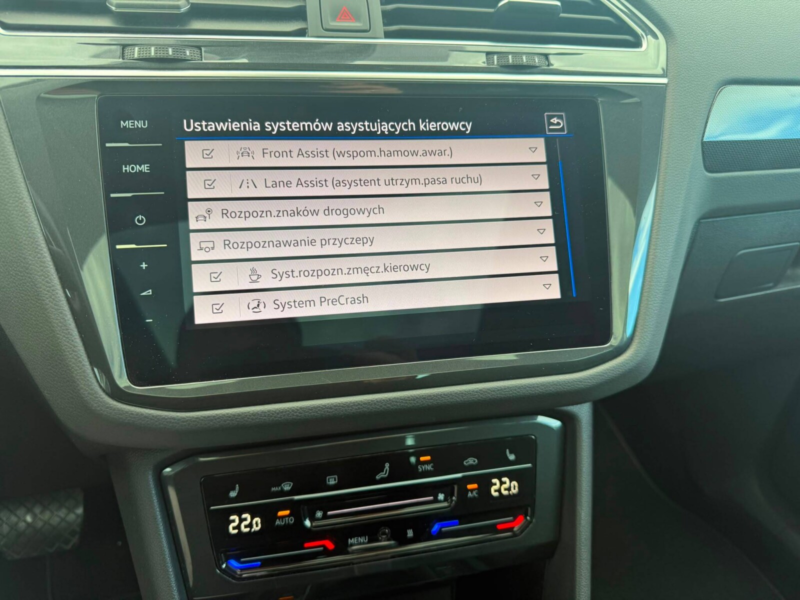 Volkswagen Tiguan - zdjęcie 30