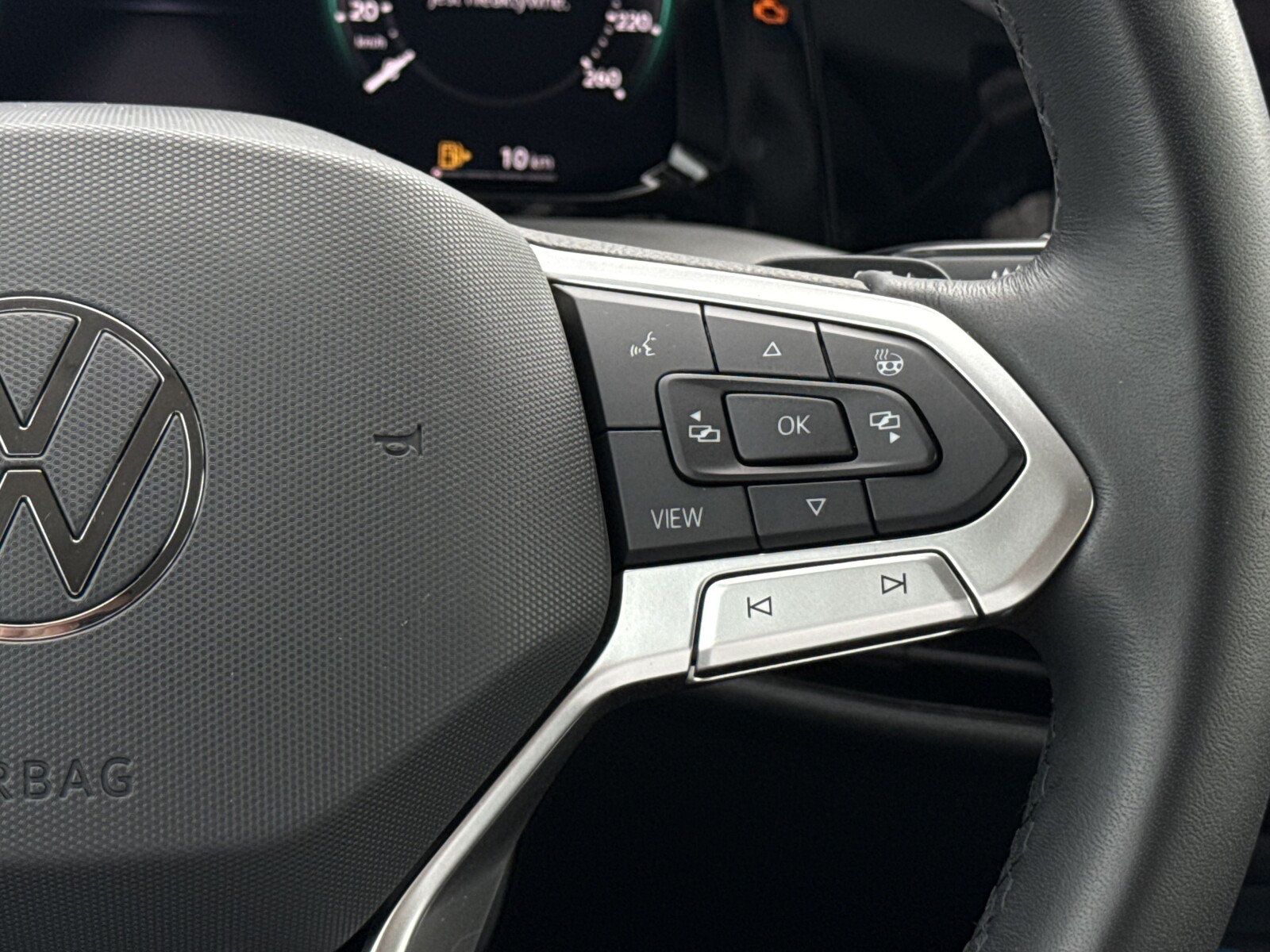 Volkswagen Golf - zdjęcie 16