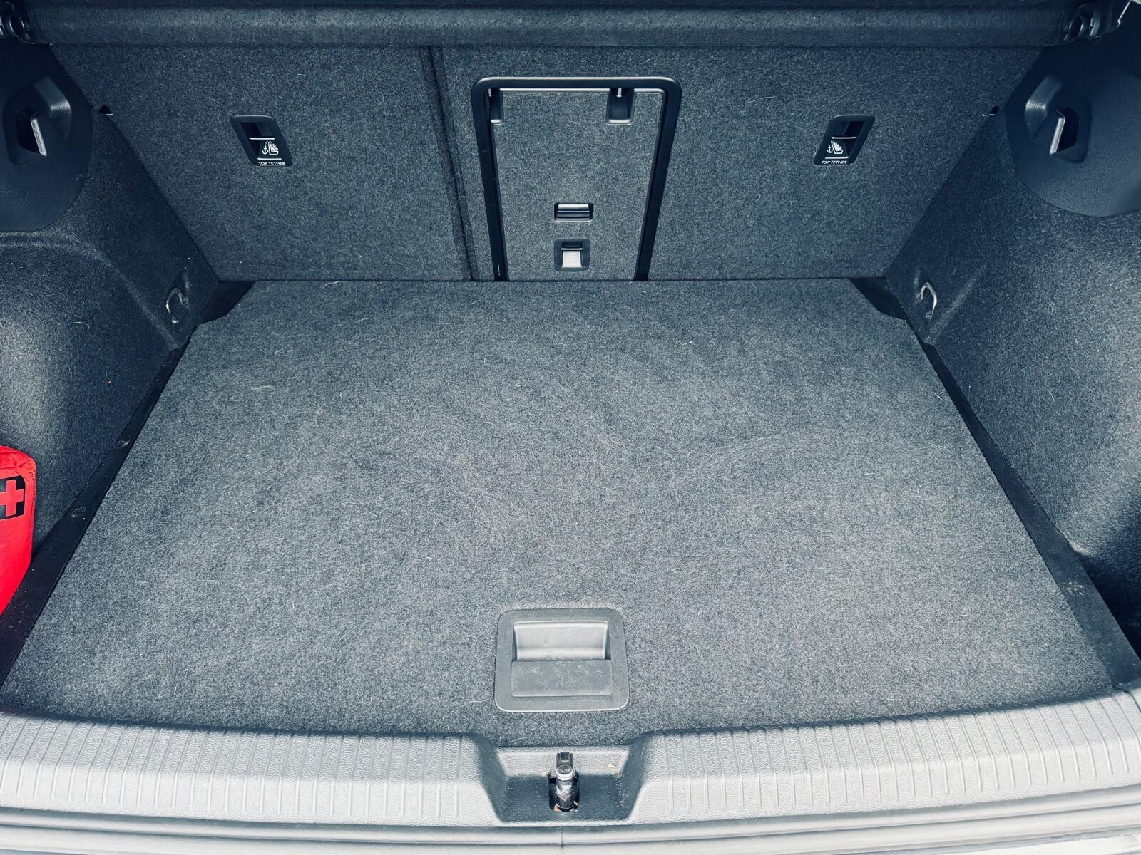 Volkswagen Golf - zdjęcie 9