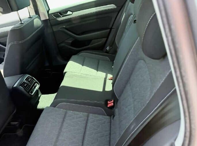 Volkswagen Passat - zdjęcie 3