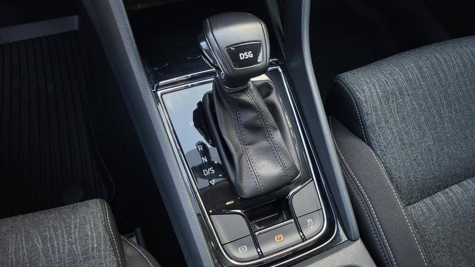 Škoda Karoq - zdjęcie 25