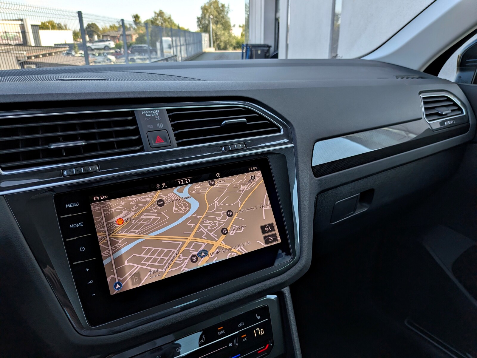 Volkswagen Tiguan - zdjęcie 21