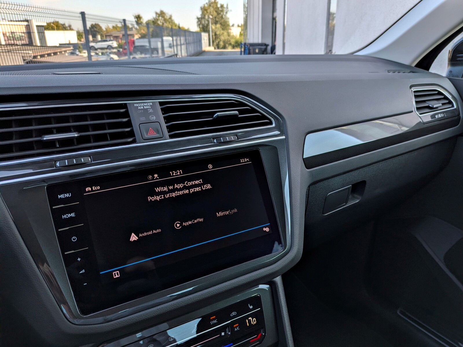 Volkswagen Tiguan - zdjęcie 26
