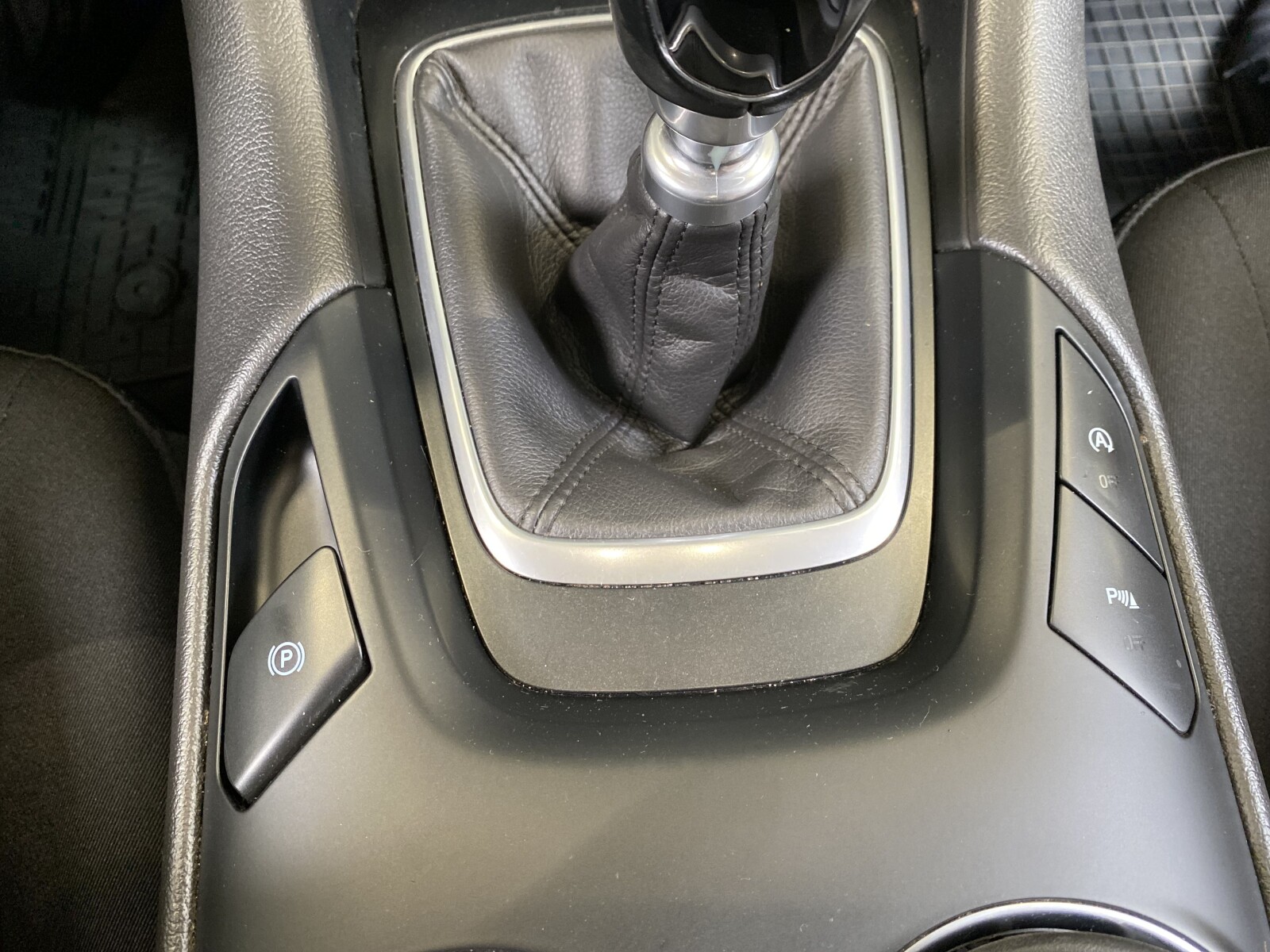 Ford Mondeo - zdjęcie 12