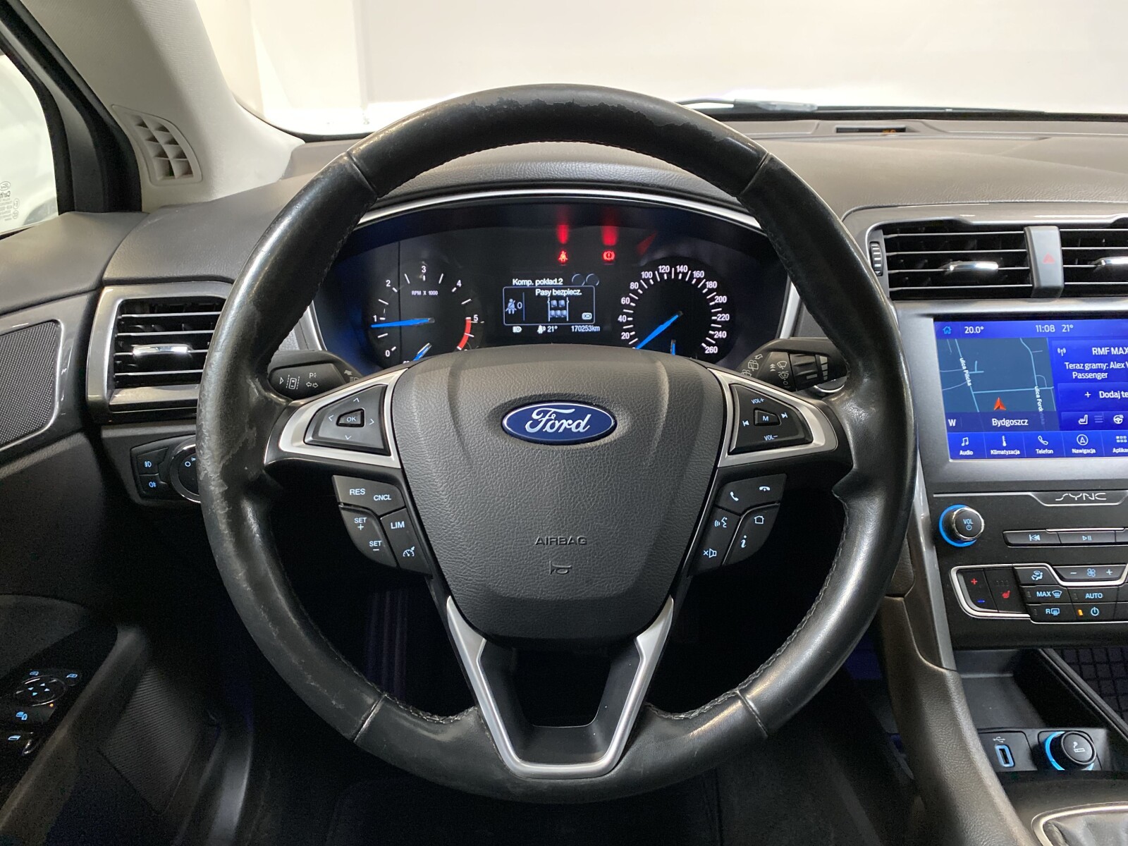 Ford Mondeo - zdjęcie 22
