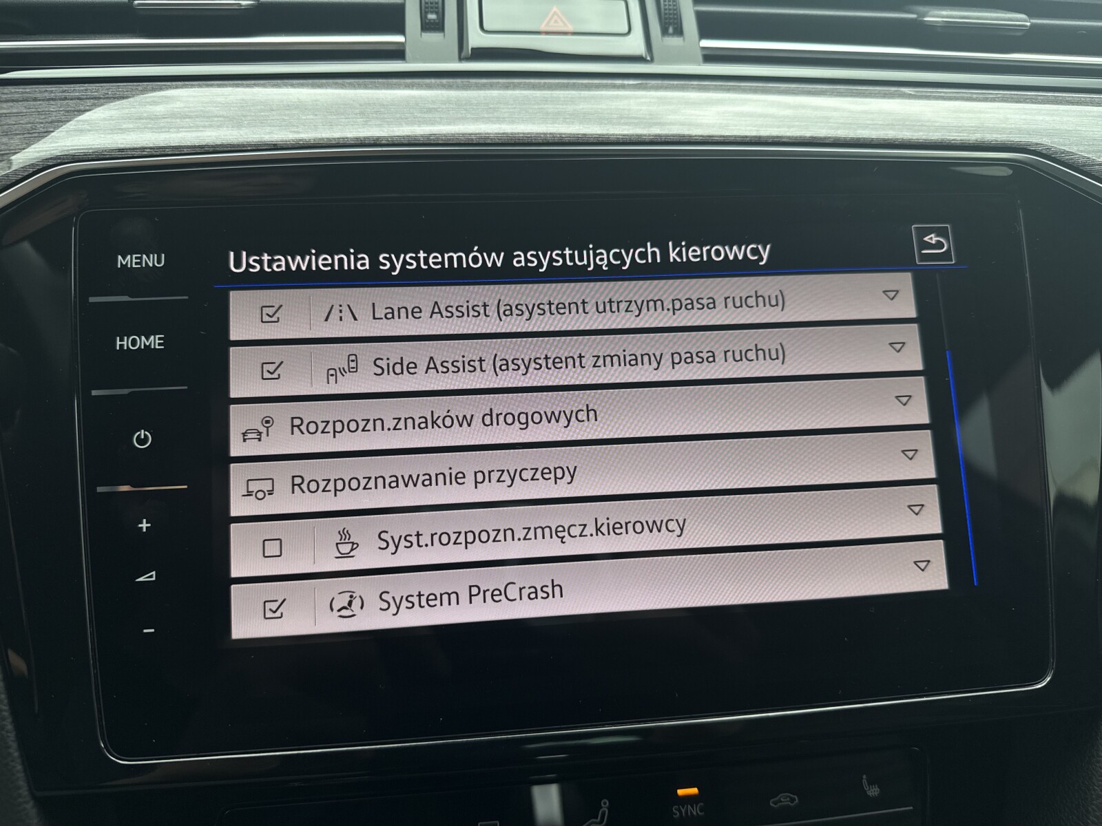 Volkswagen Passat Variant - zdjęcie 28