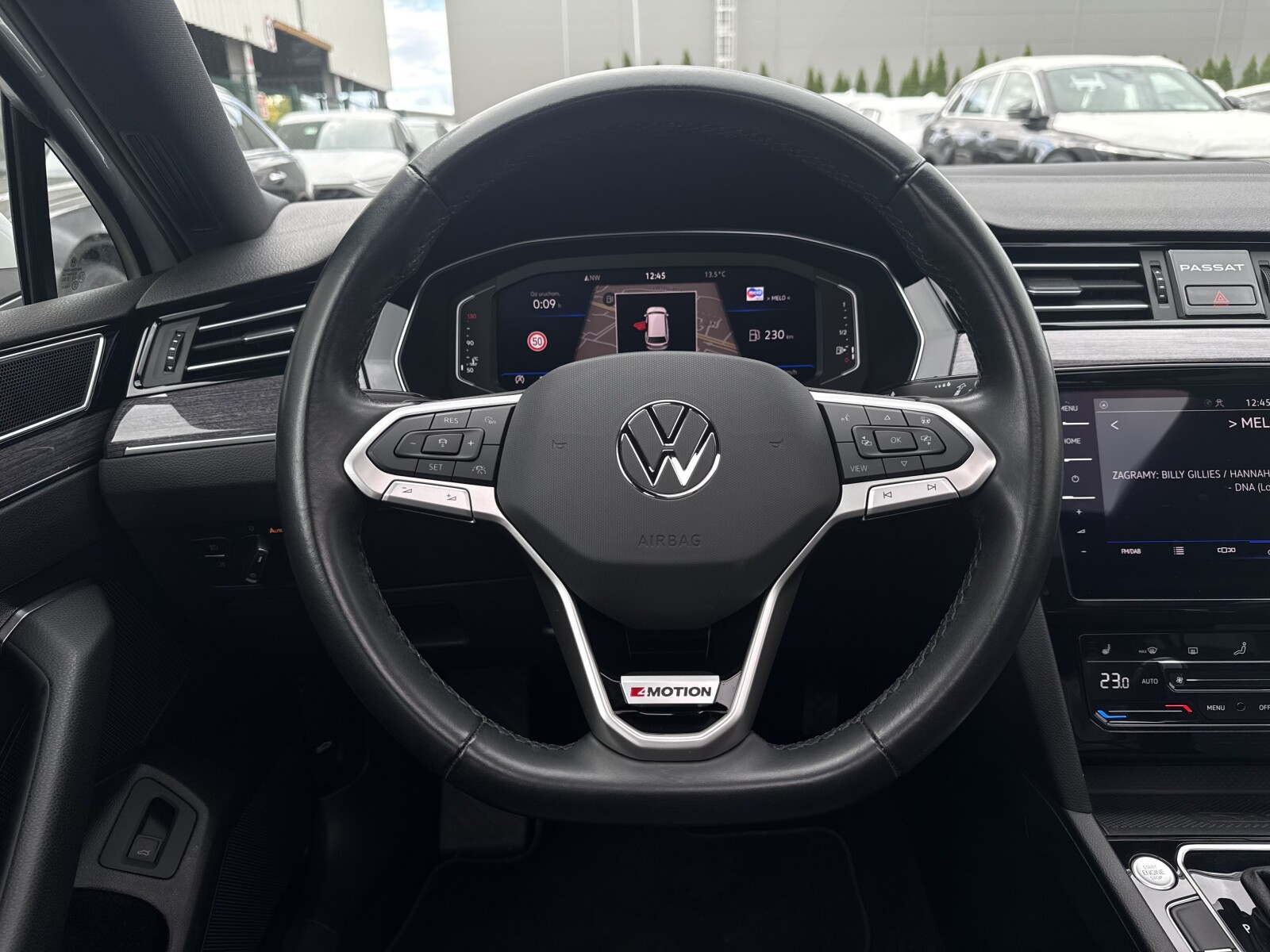 Volkswagen Passat Variant - zdjęcie 16