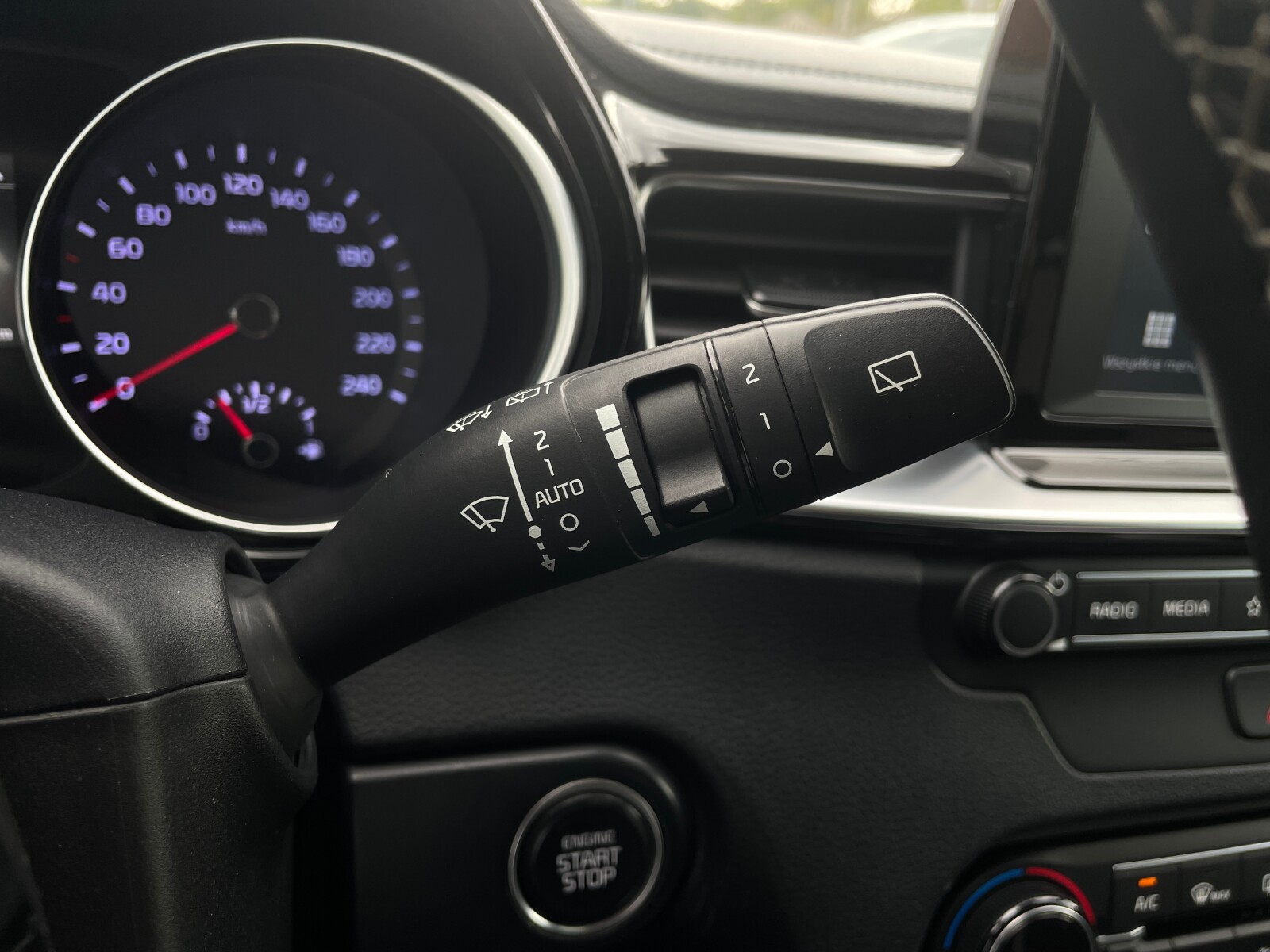 Kia Pro_cee'd - zdjęcie 24