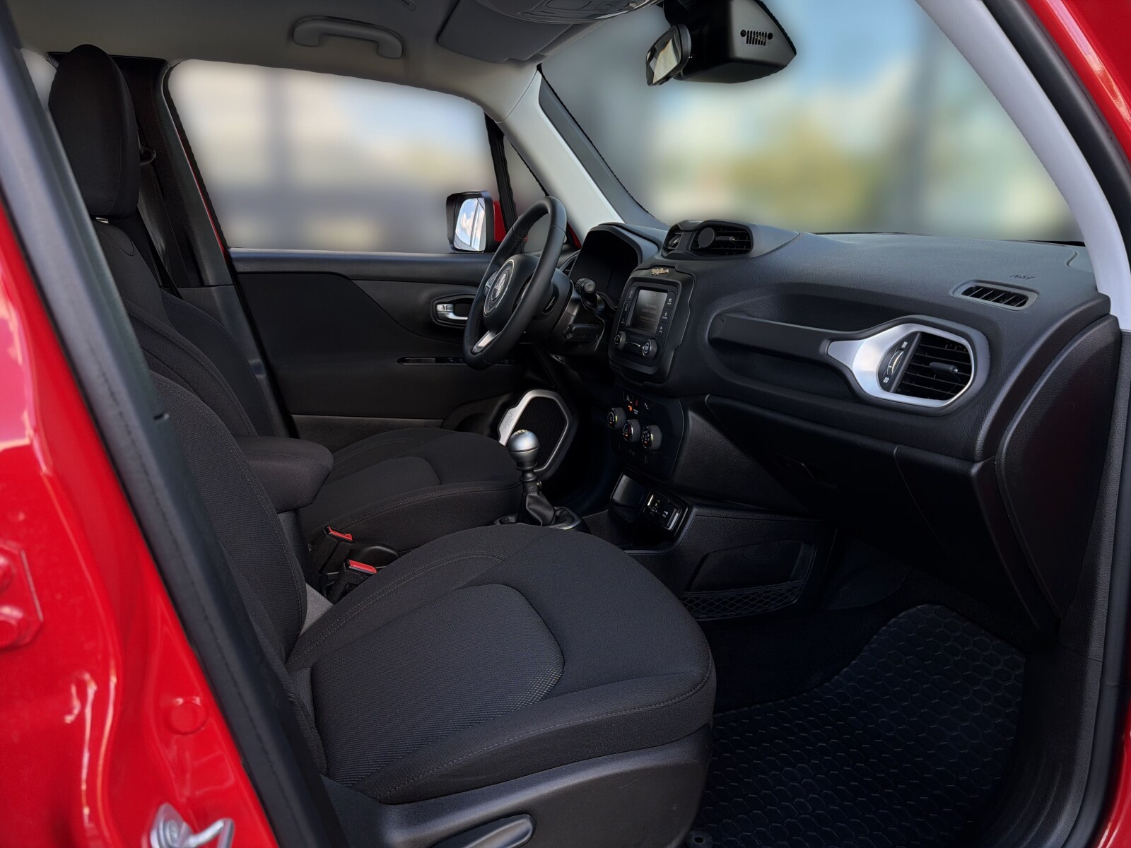Jeep Renegade - zdjęcie 25