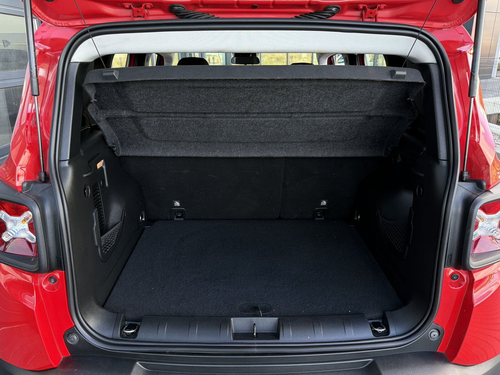 Jeep Renegade - zdjęcie 27