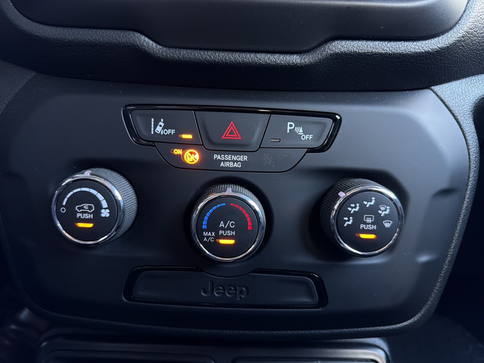 Jeep Renegade - zdjęcie 20