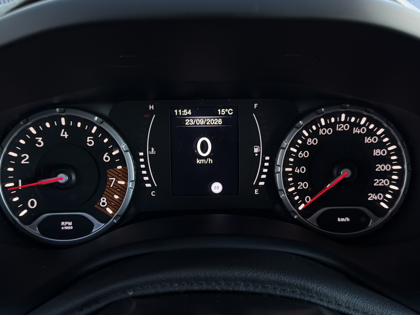Jeep Renegade - zdjęcie 16