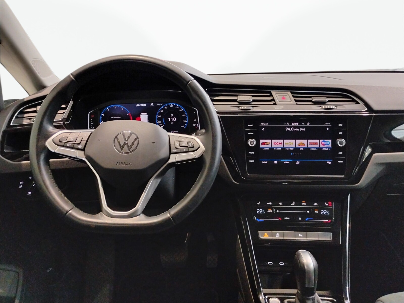 Volkswagen Touran - zdjęcie 29