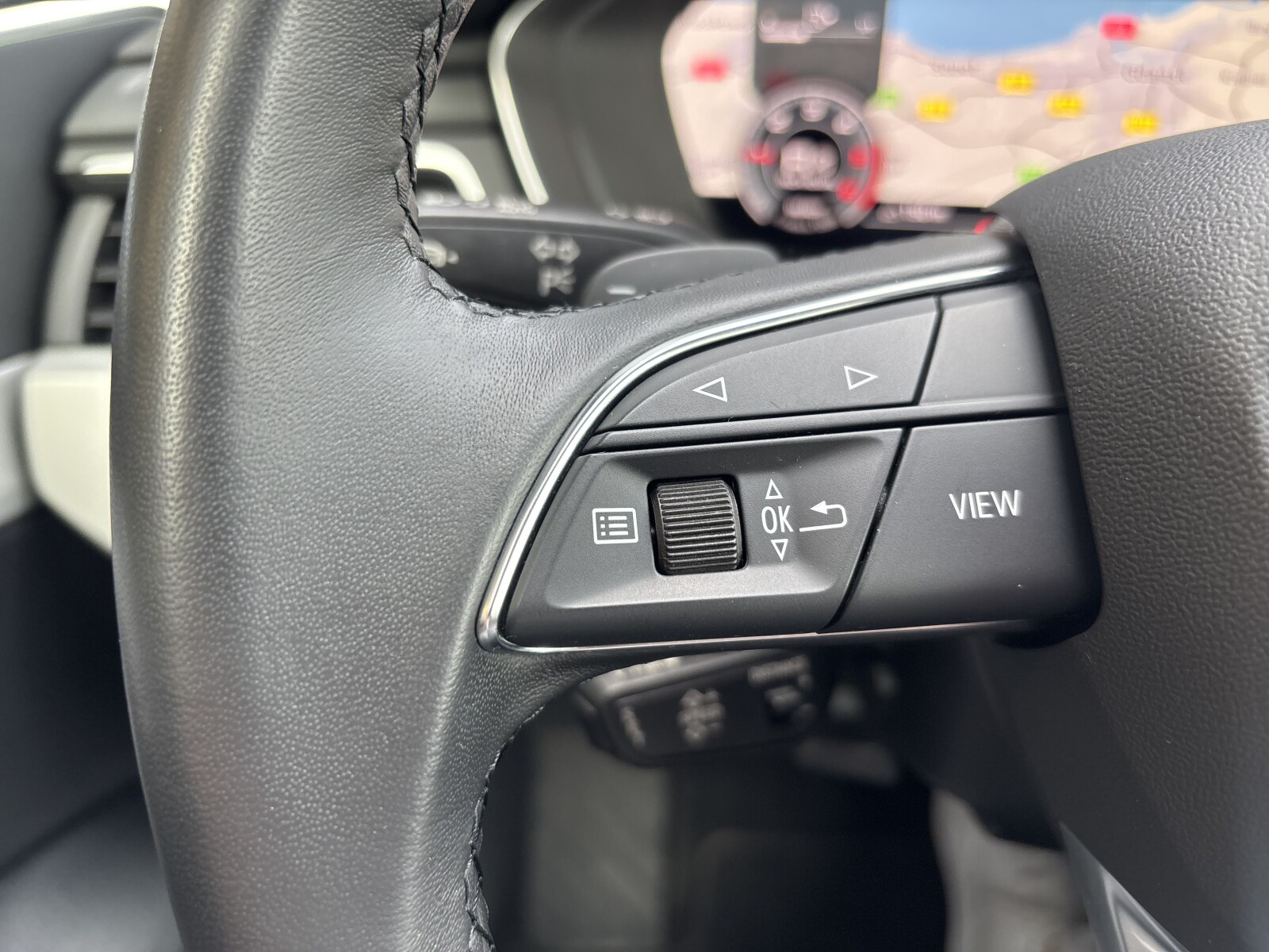 Audi A4 Avant - zdjęcie 12