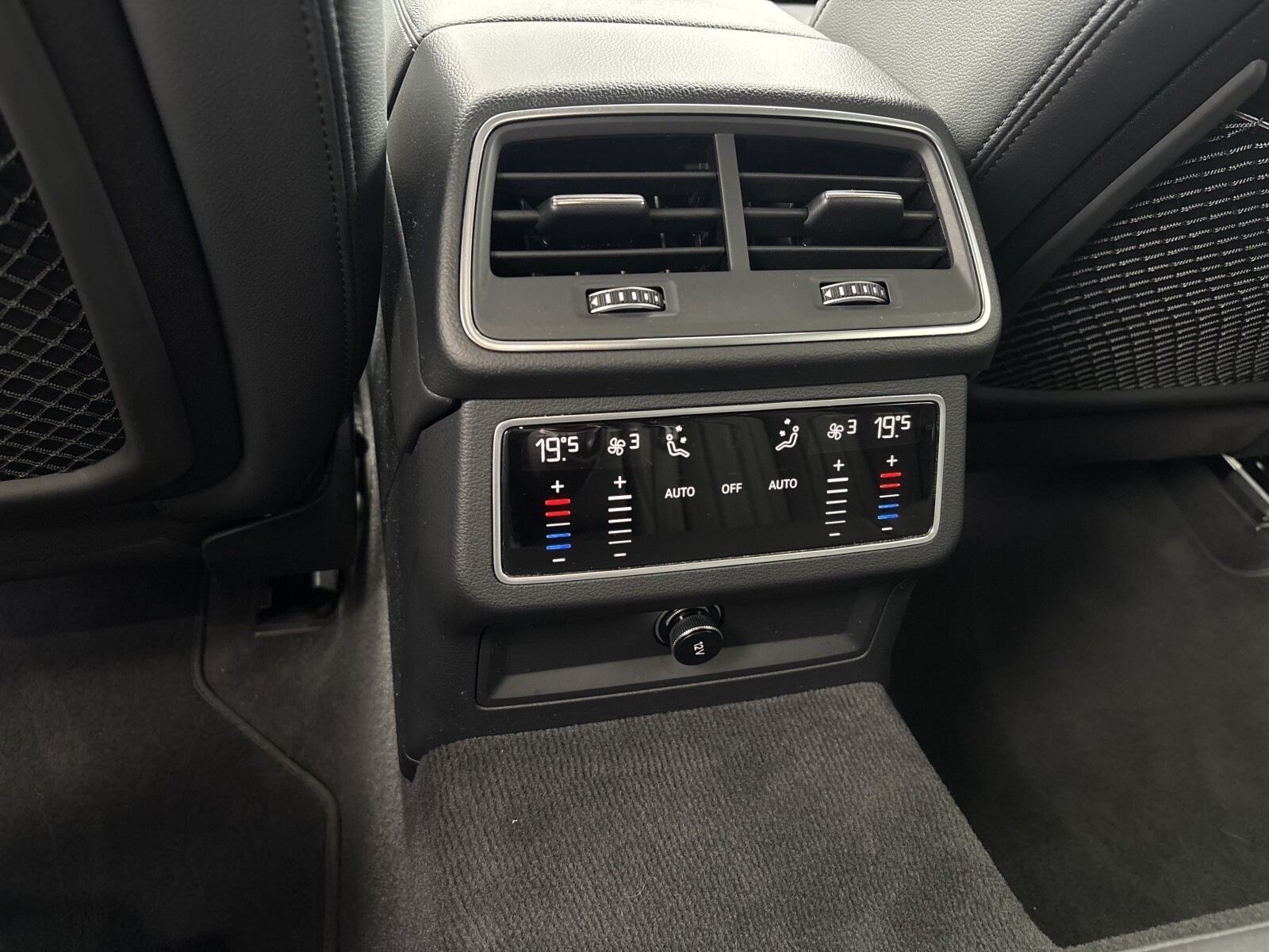 Audi A6 Avant - zdjęcie 31